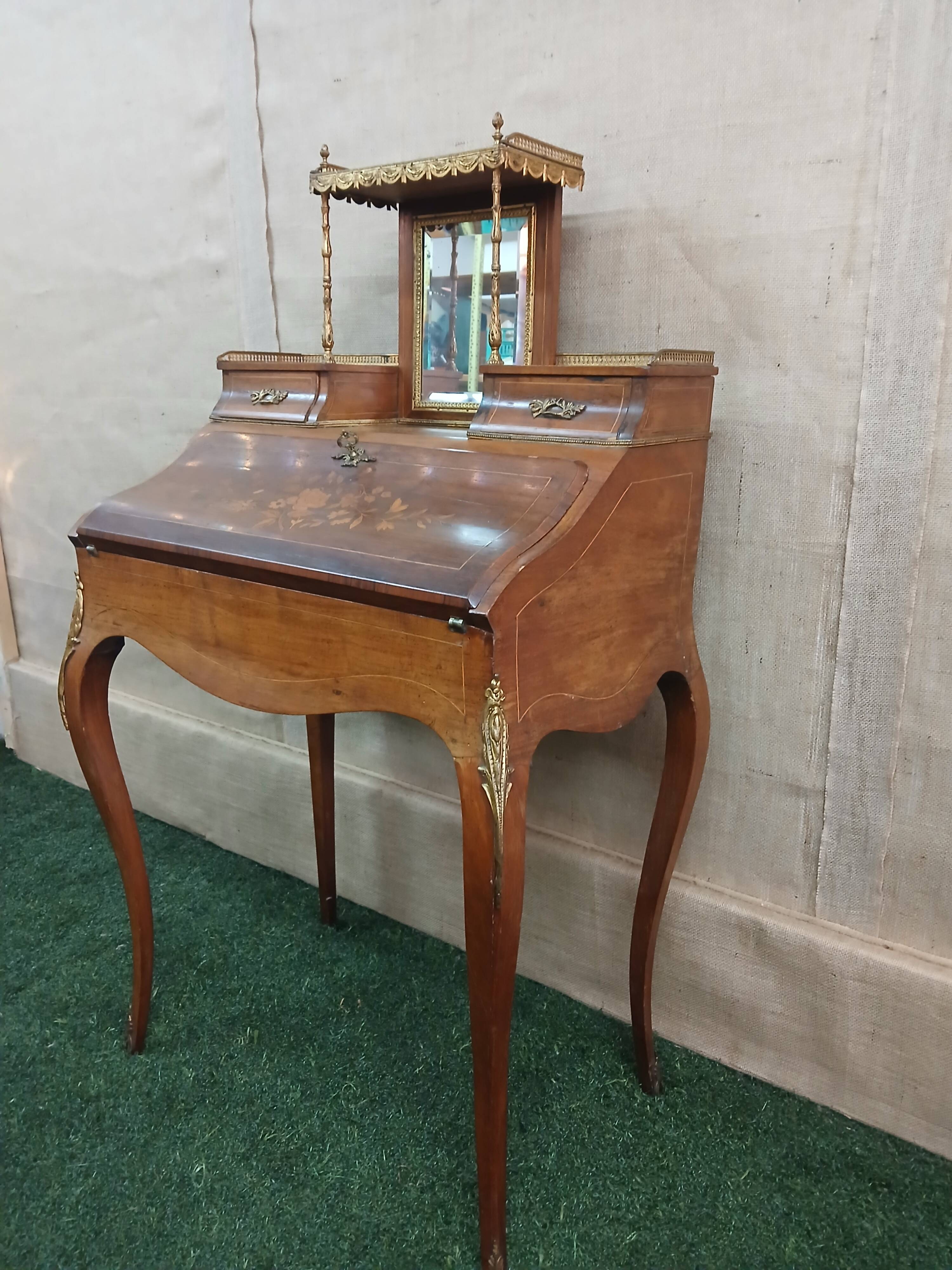 Lady secretary's office