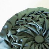 Round cushion in green pleated silk