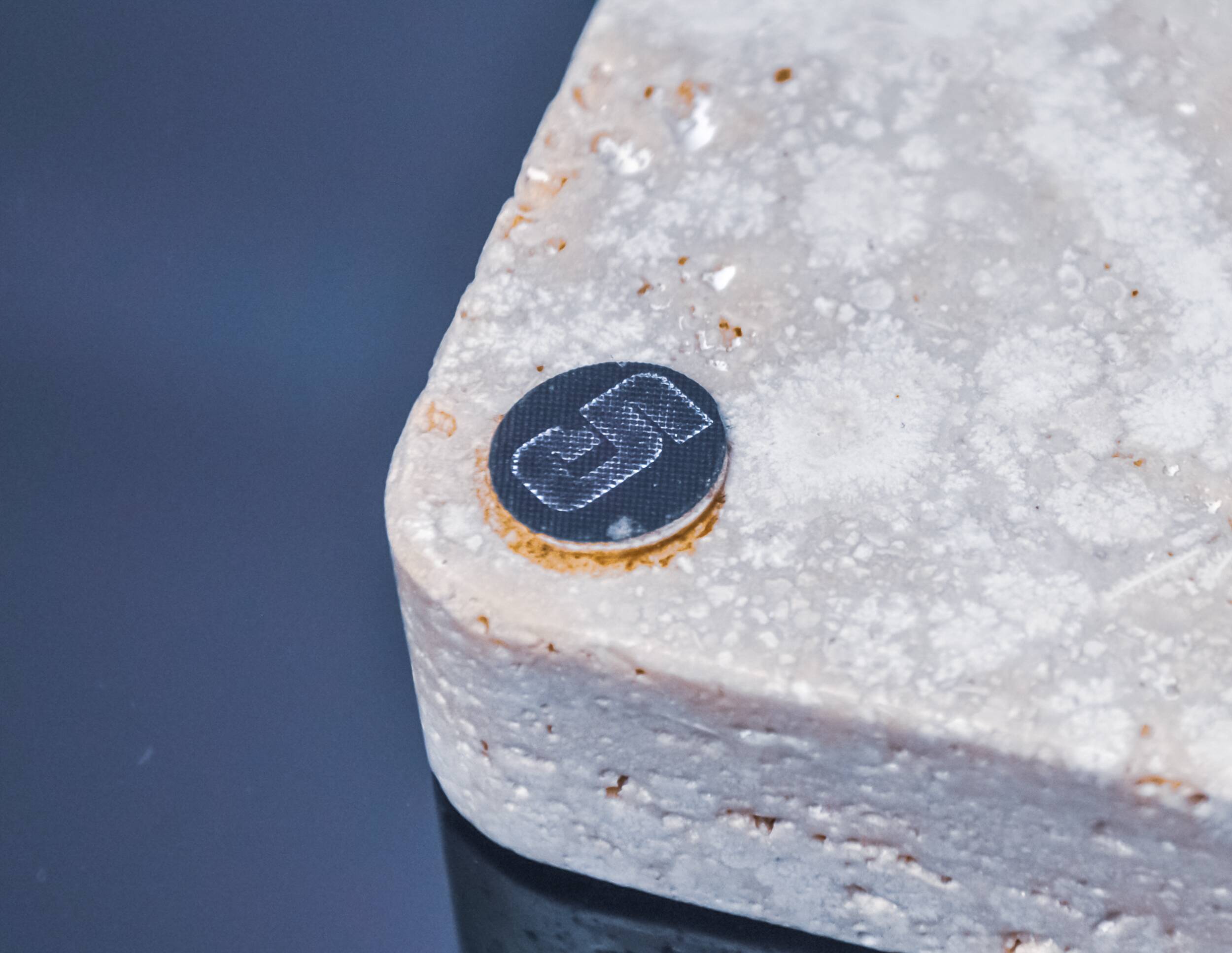 Brutalist ashtray by Fratelli Mannelli, travertine, Italy, 1970