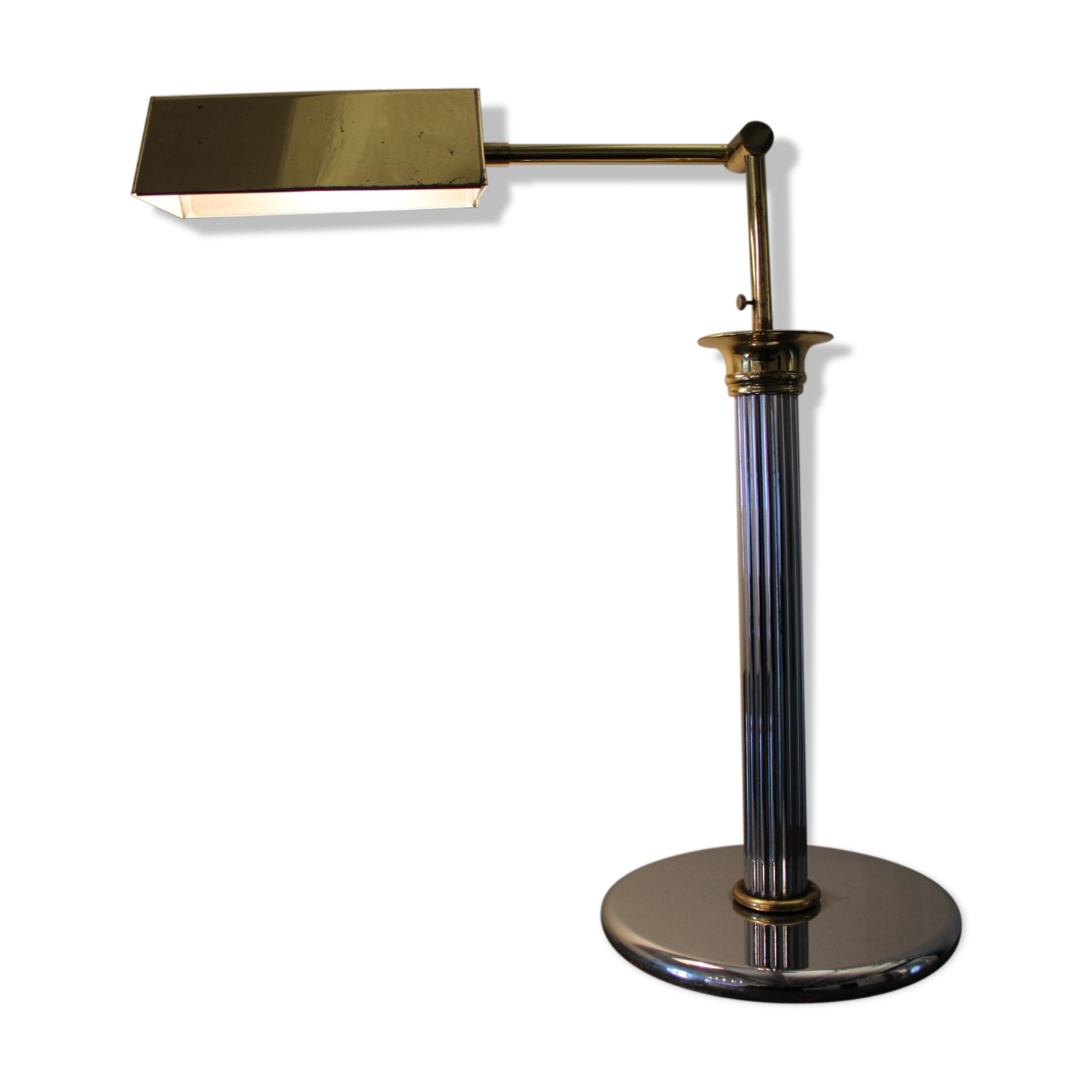 Desk / table lamp