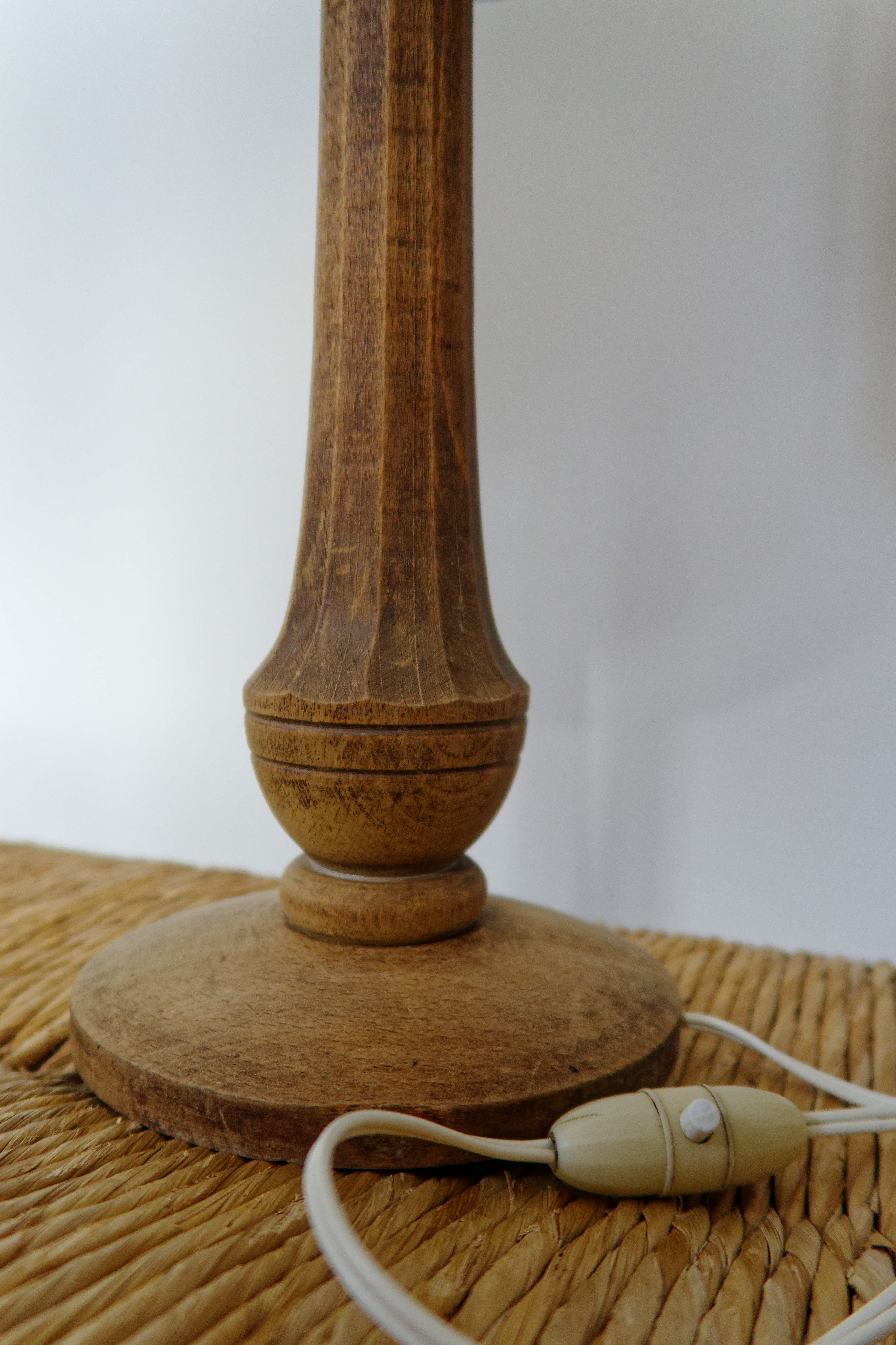 Table lamp vintage lampshade woven flowers