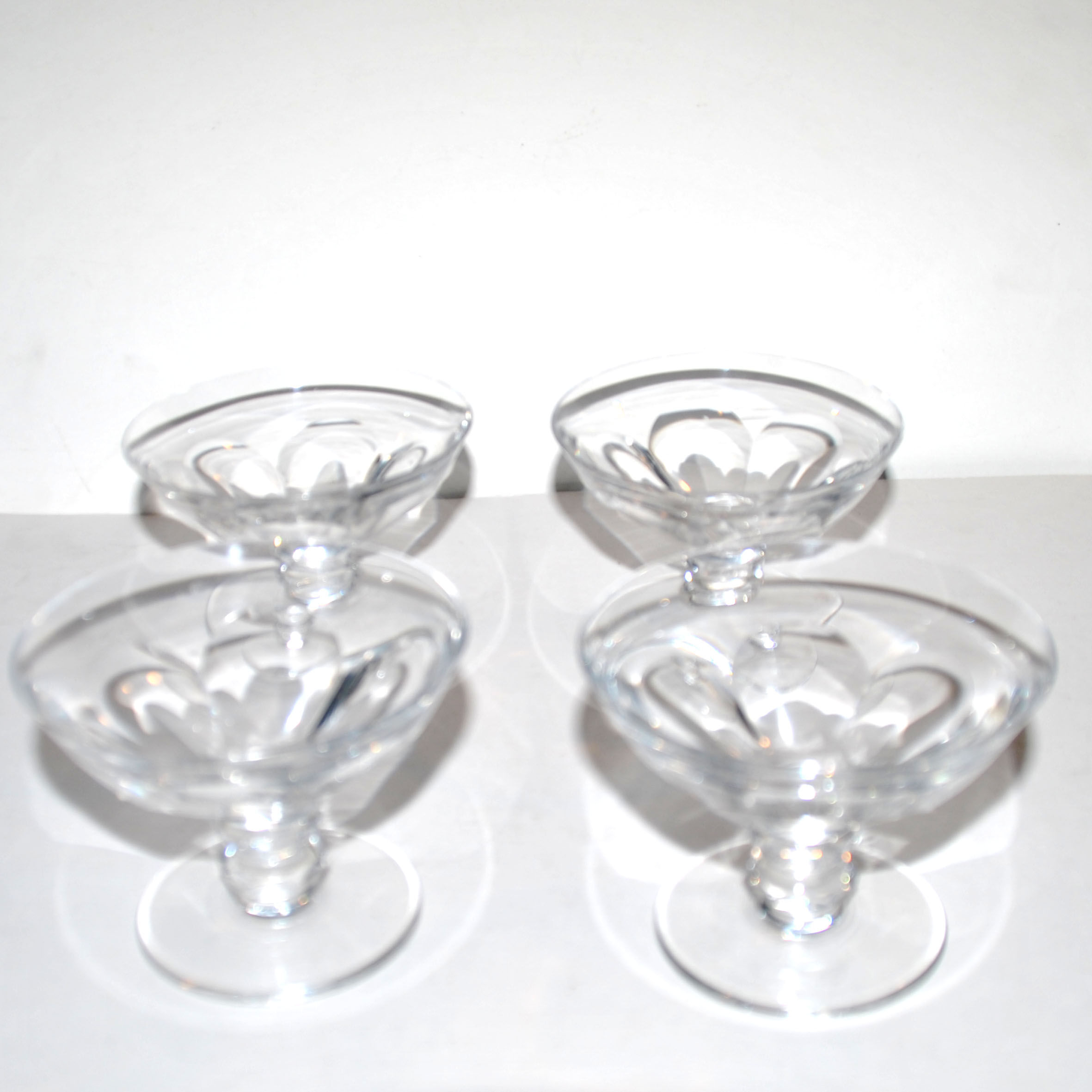 Series of 4 Champagne glasses Marne crystal cut 1920 by St. Louis