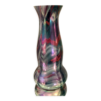 Multilayer glass vase with irised reflections