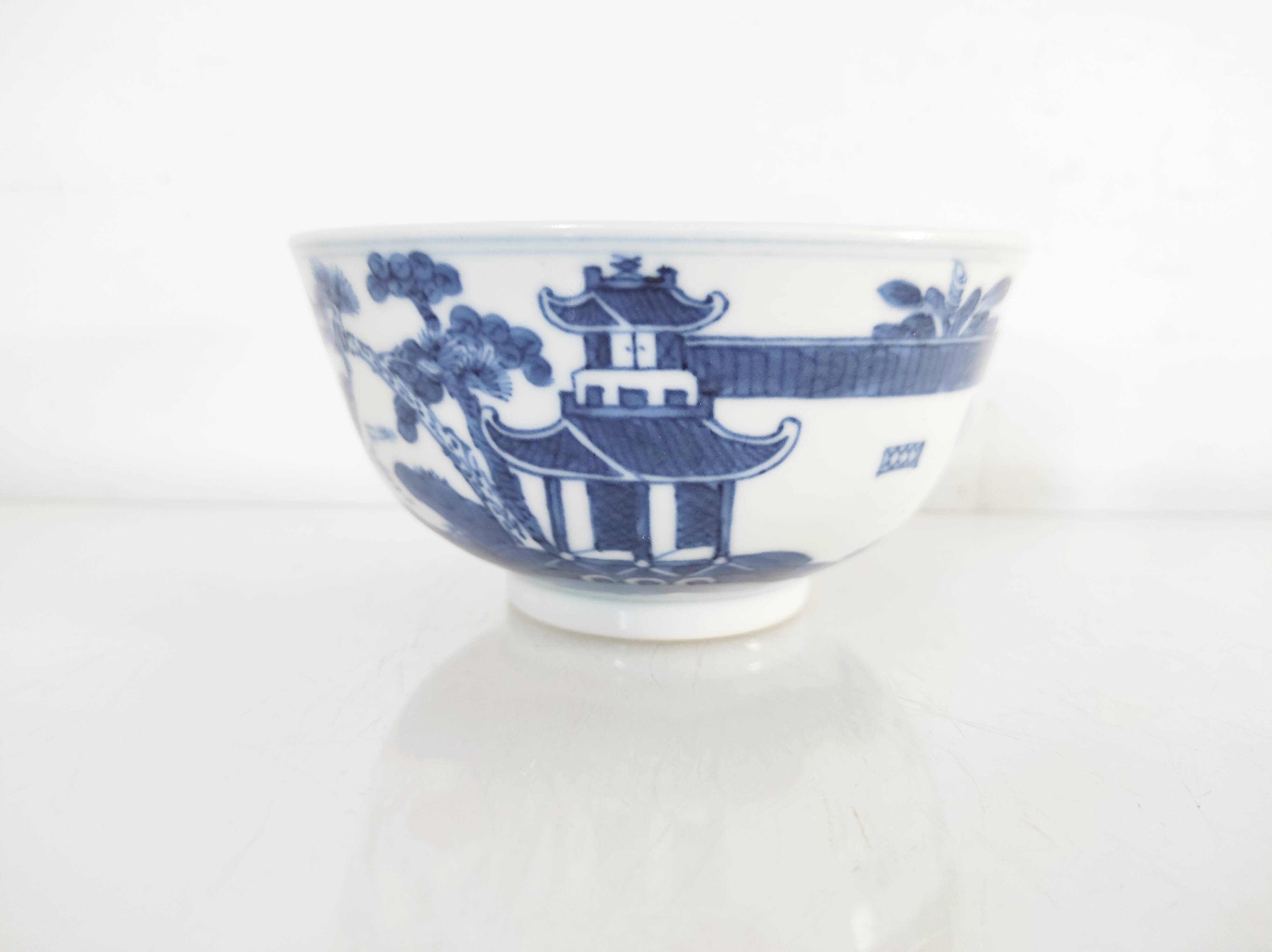 Hand-painted Chinese porcelain bowl