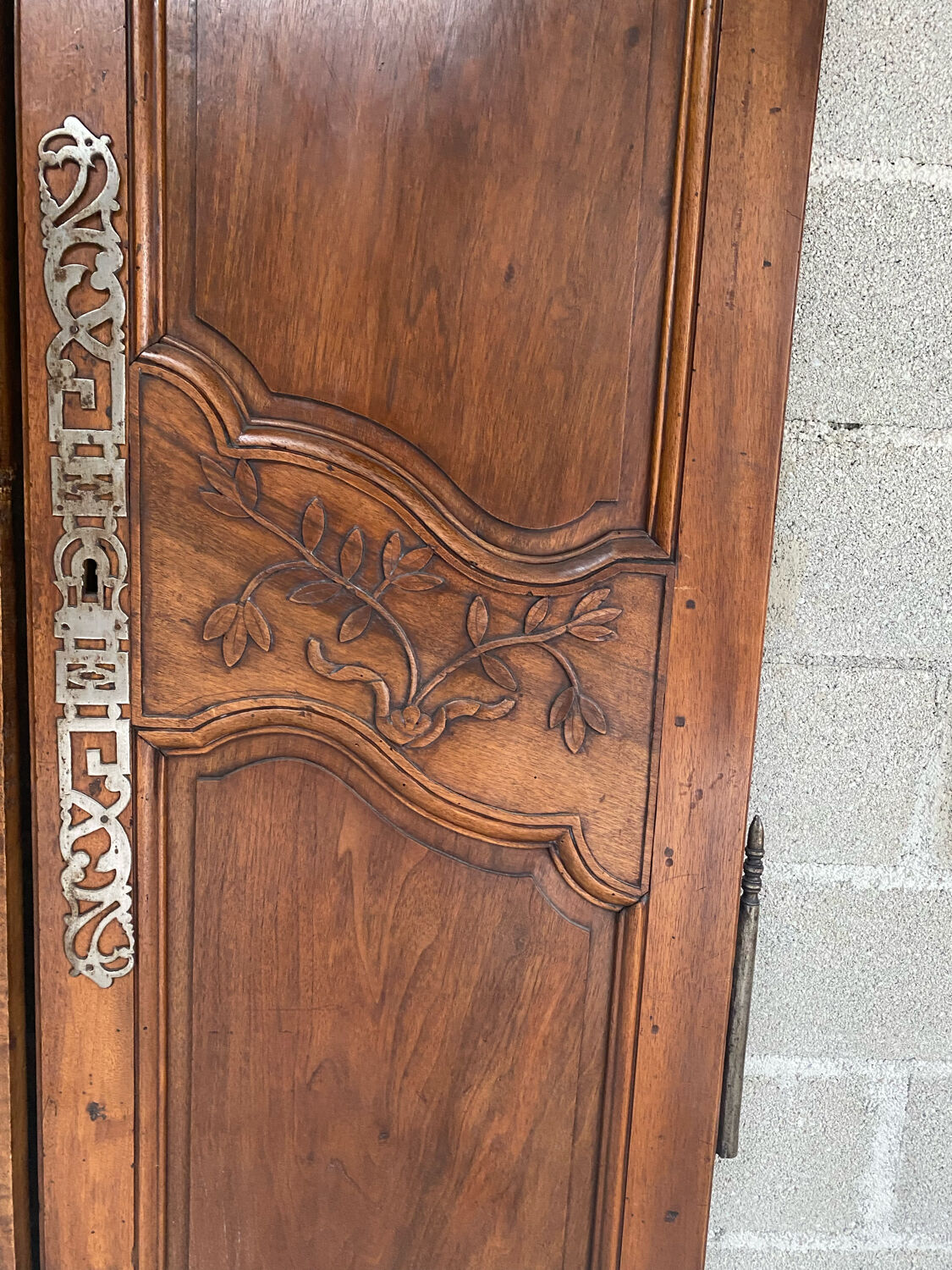 Pair of doors walnut 18th