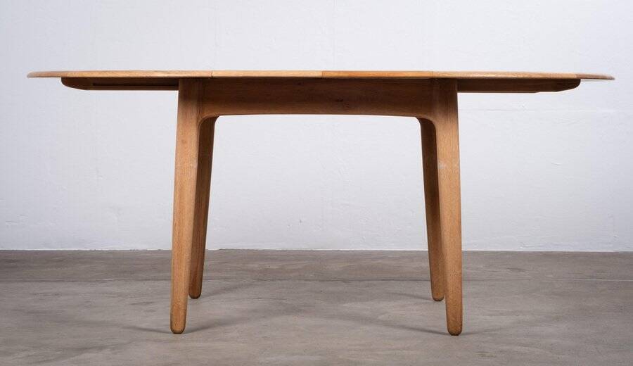 Round Oak Dining Table attributed to Svend Aage Madsen for K. Knudsen, Denmark, 1960s
