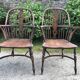Duo de fauteuils Windsor en orme massif année 50.