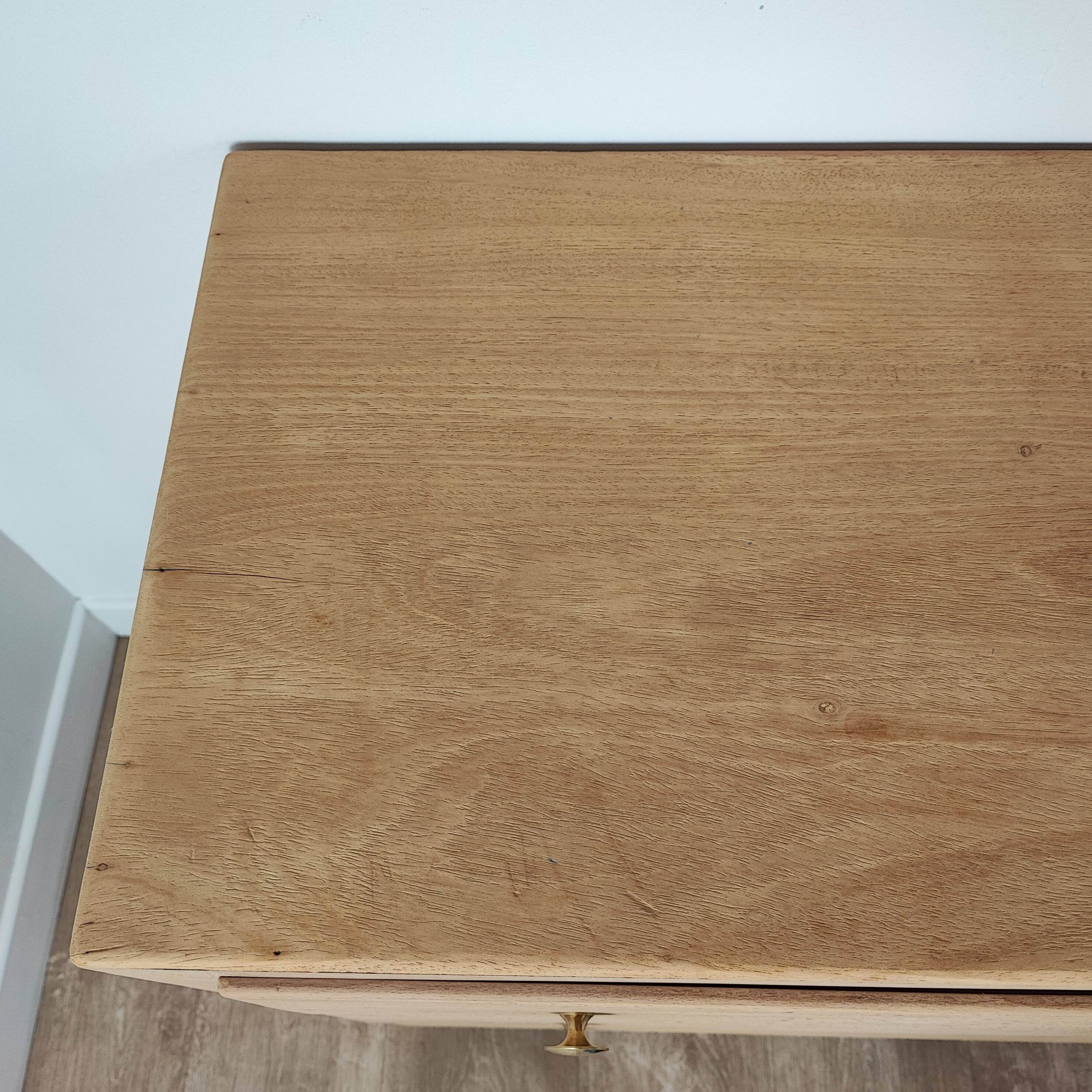 Commode vintage