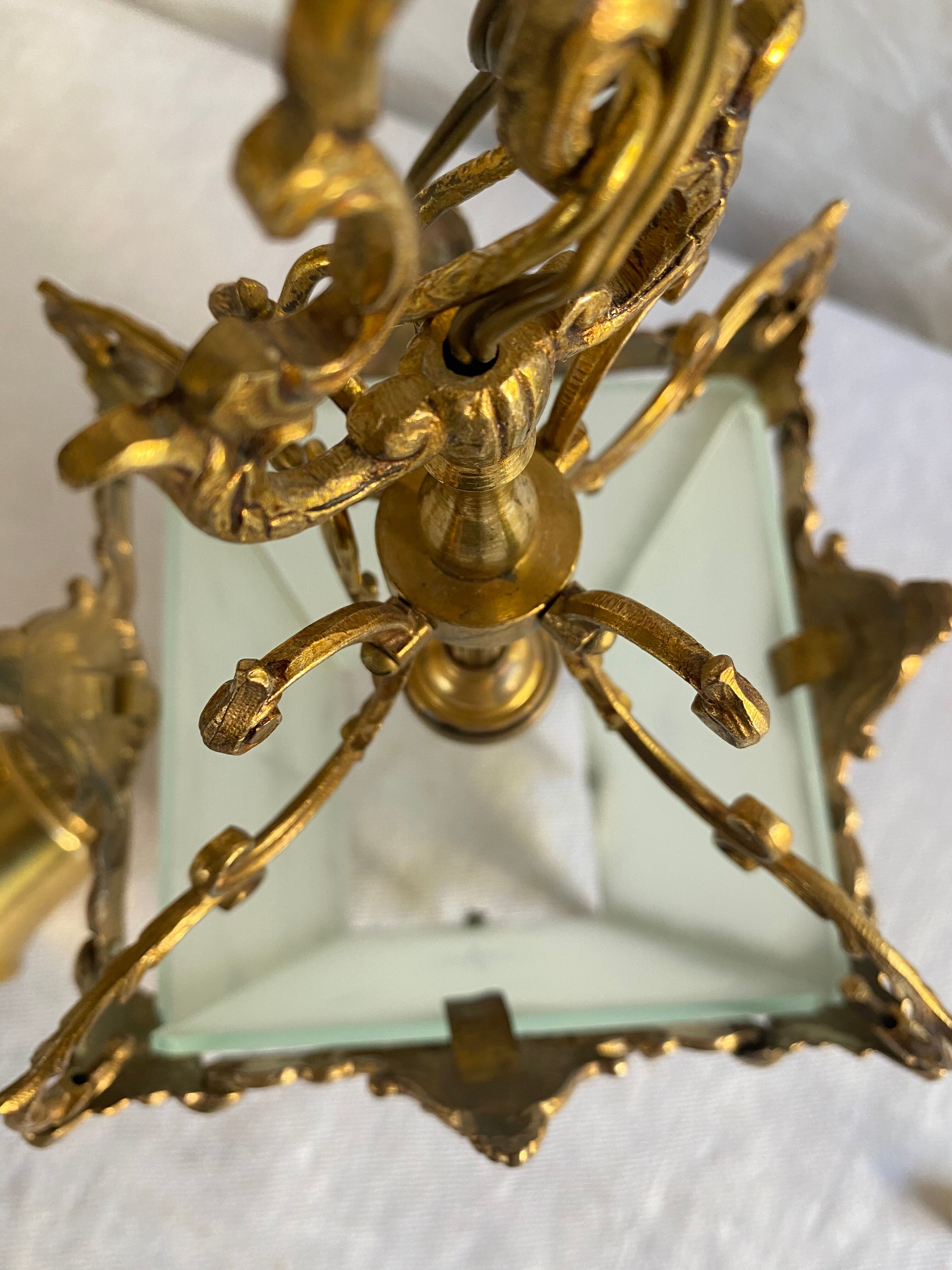 Rock bronze suspension