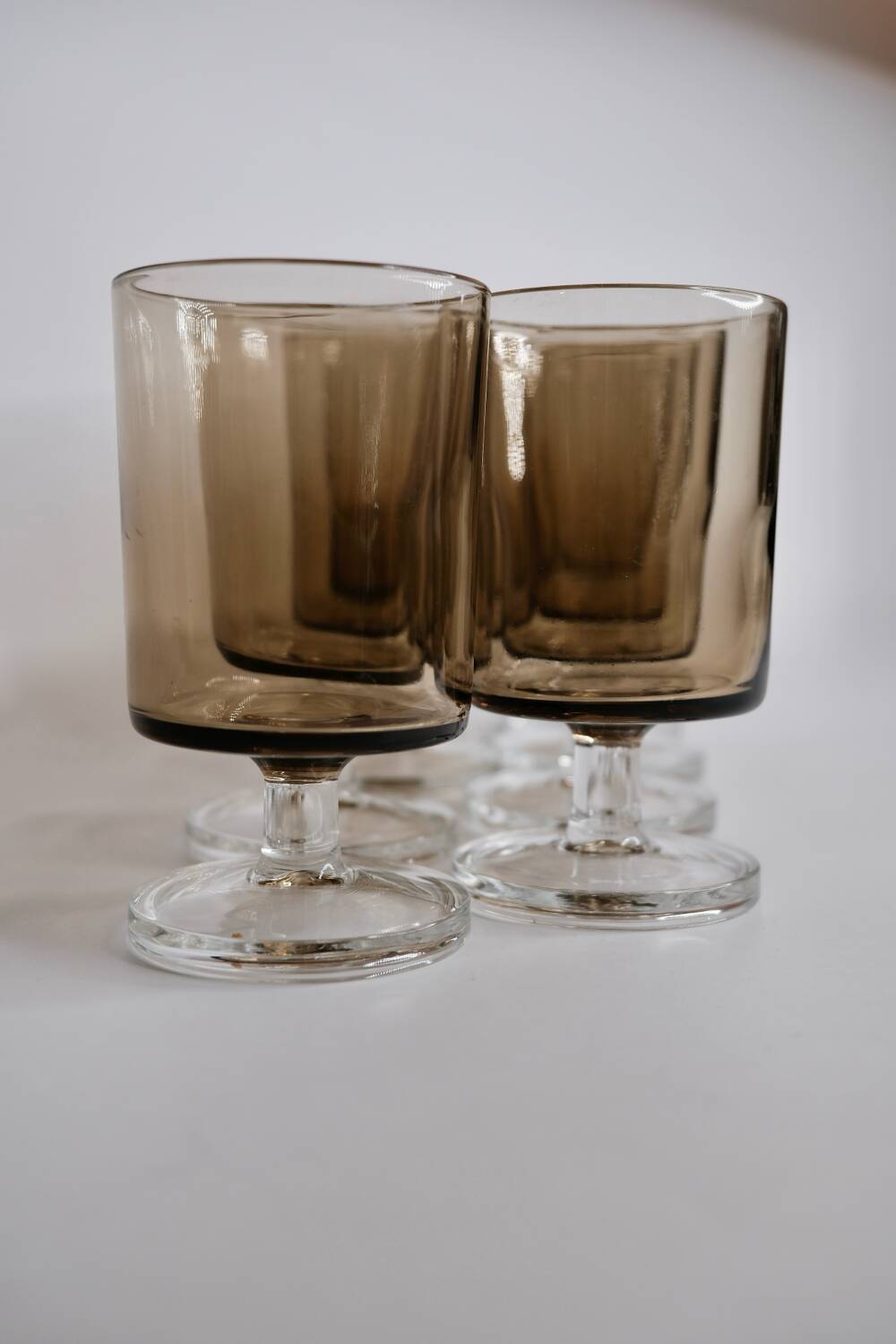 Set of 8 vintage Luminarc smoked stemmed glasses – 70s