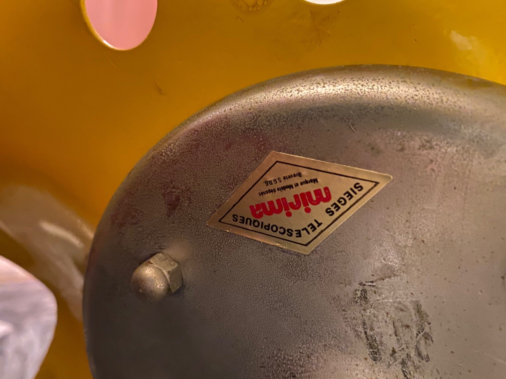 Telescopic bar taboo mirima