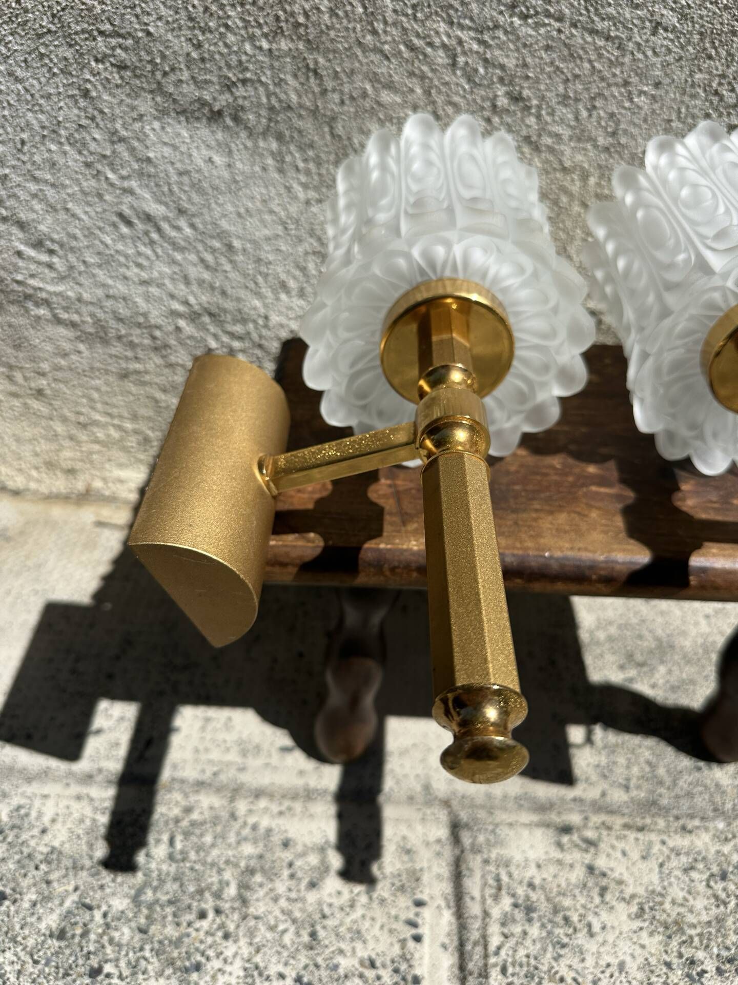 Old pair of wall sconces by Maison Lunel in brass and glass.