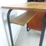 Desk model S22 by Jacques Hitier produced by Mobilor