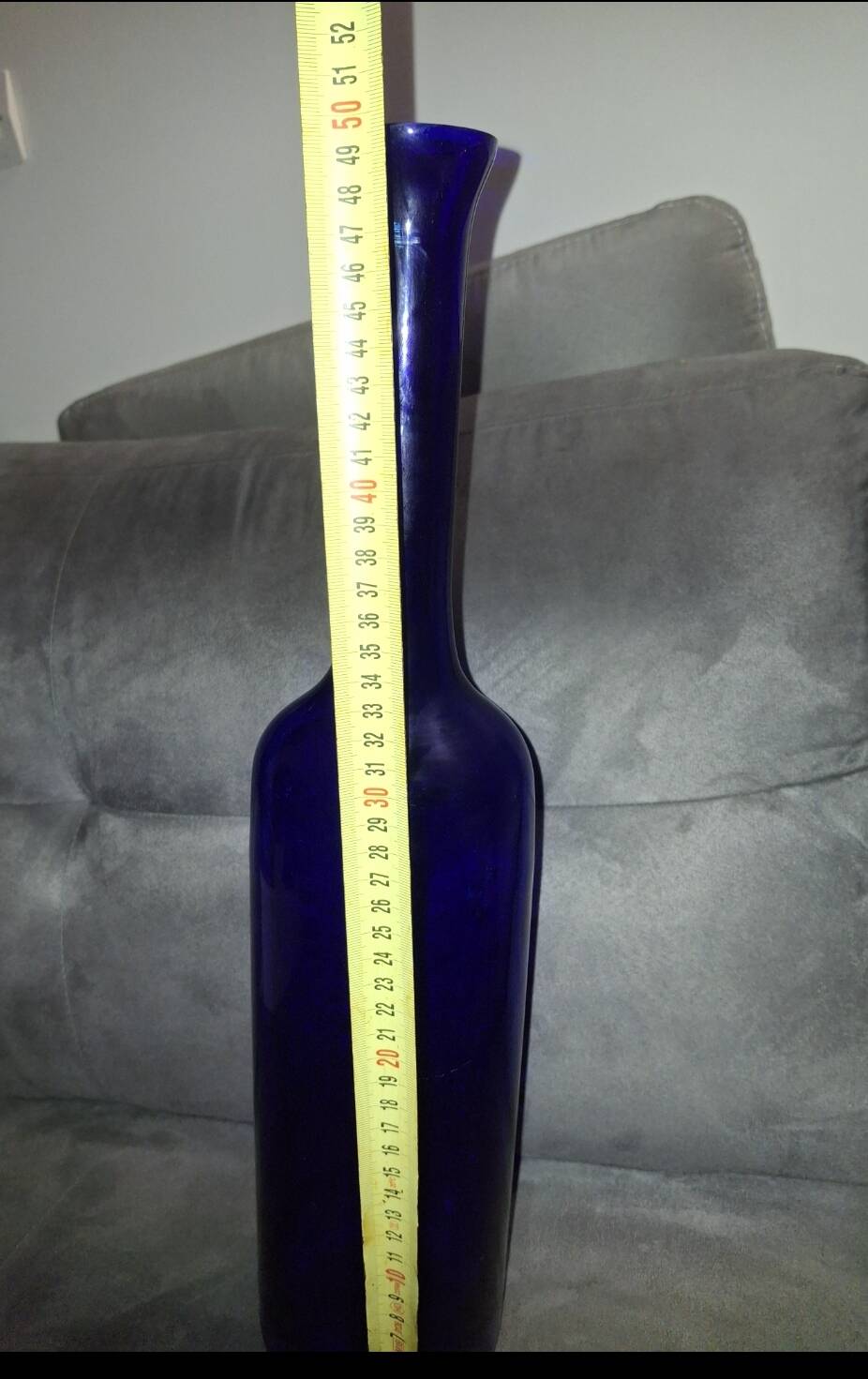 Large single-flower vase