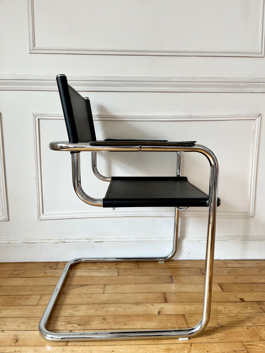 Fauteuil cantilever Style Bauhaus