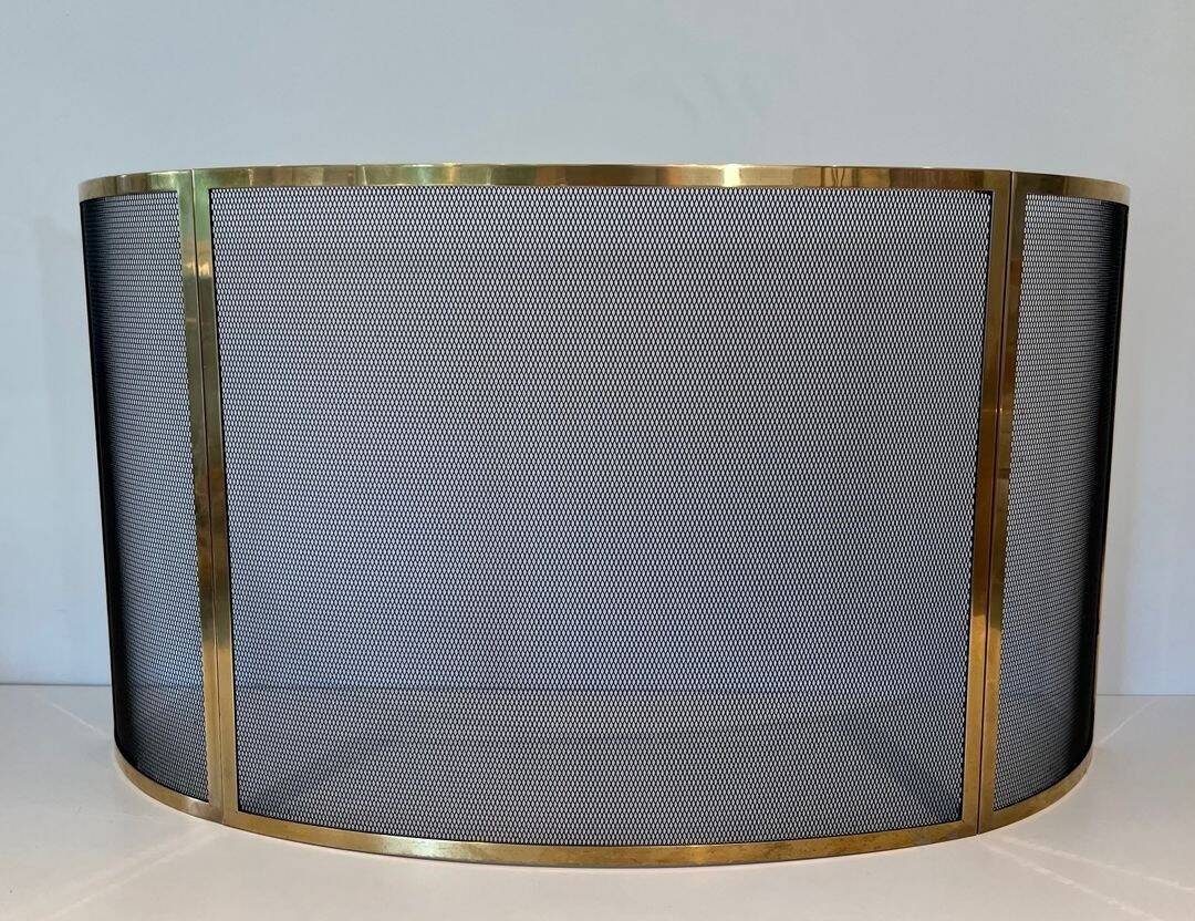 Curved Black Steel Mesh Fire Screen Design with Brass Frame