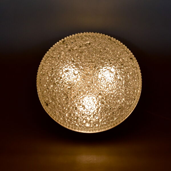 Plafonnier en verre à bulles par Staff 1960-70 prix IF Design Awards en 1964