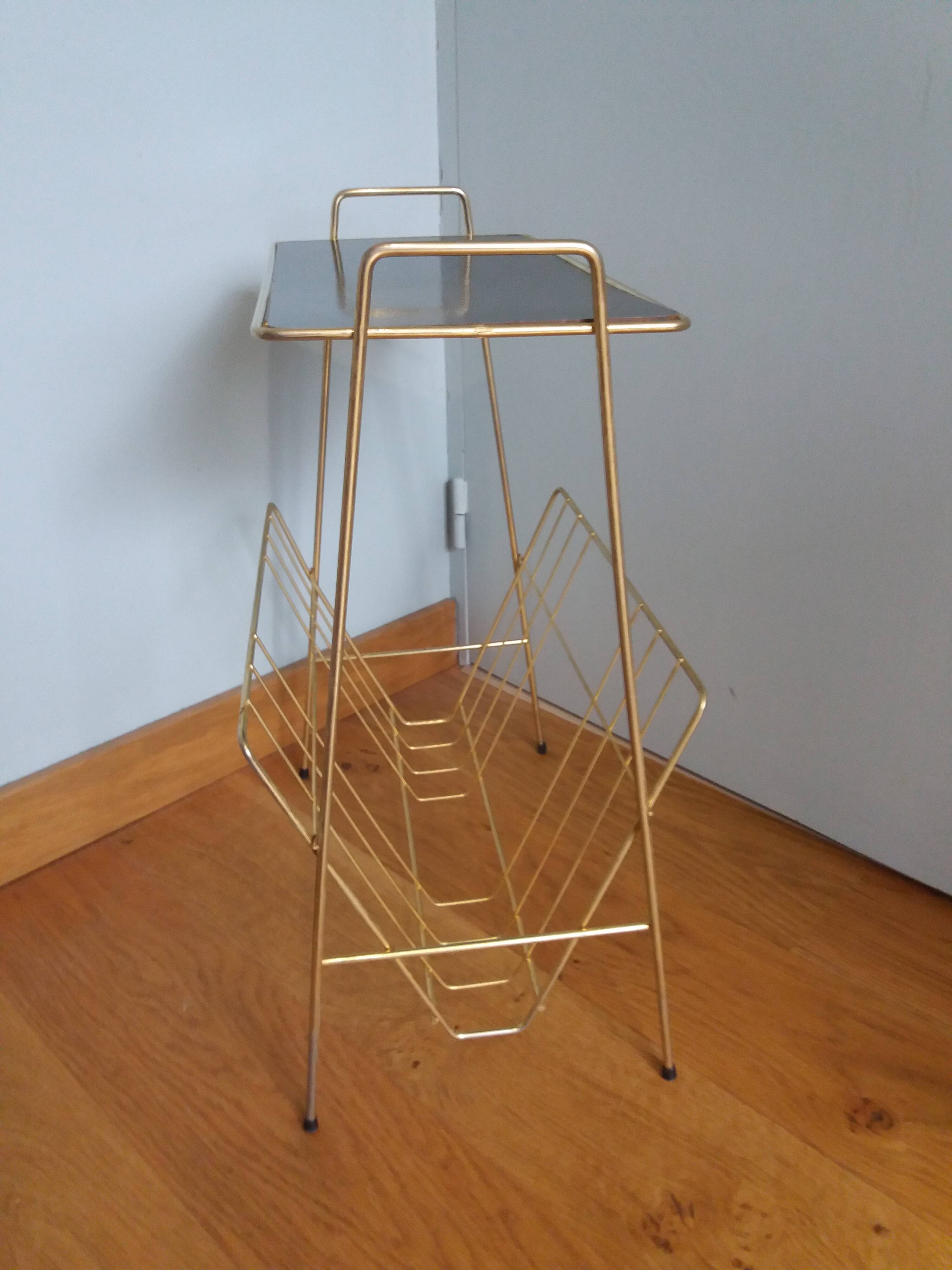 Saddle magazine holder