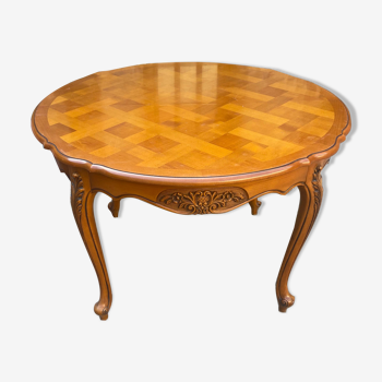 Round table, wood with integrated extension