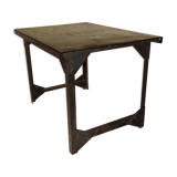 Riveted welder table