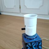 Danish lamp base