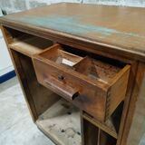 Former cash vitrine store counter