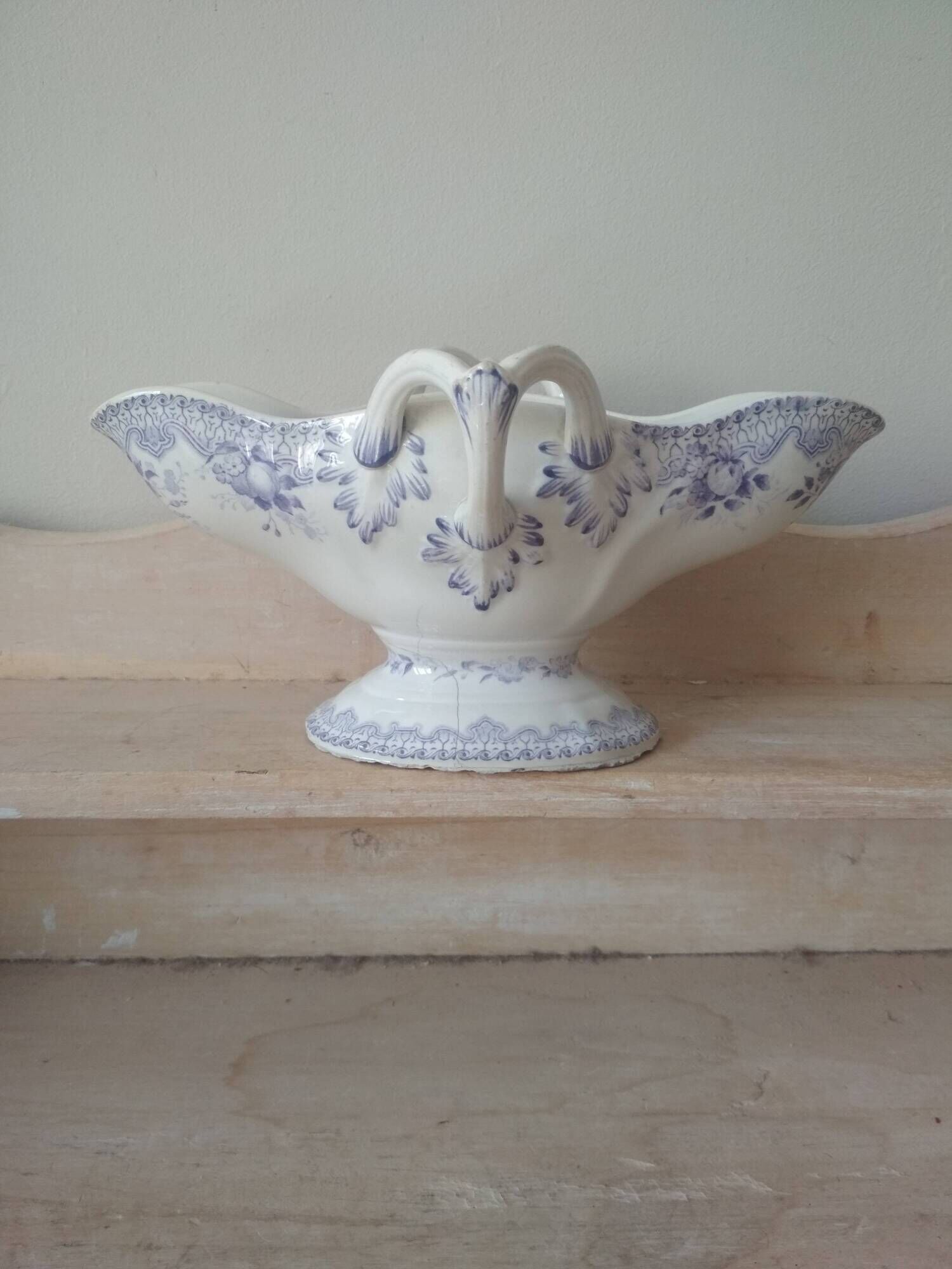 Iron earth gravy boat, Bouquet Creil & Montereau model, early 20th century