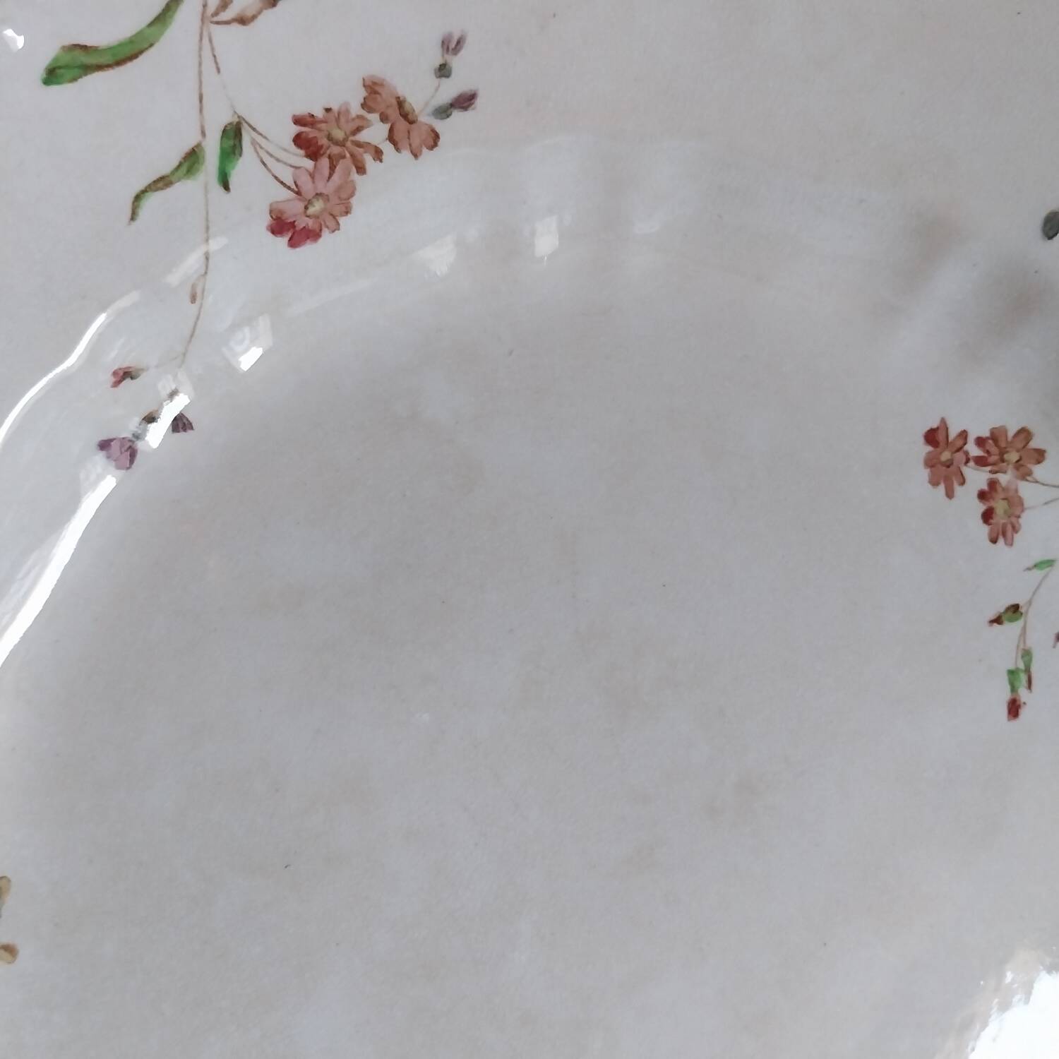 Large antique English-made deep dish