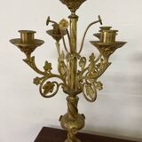 Paire d'anciens candélabres d'autel en laiton doré du XIX ème