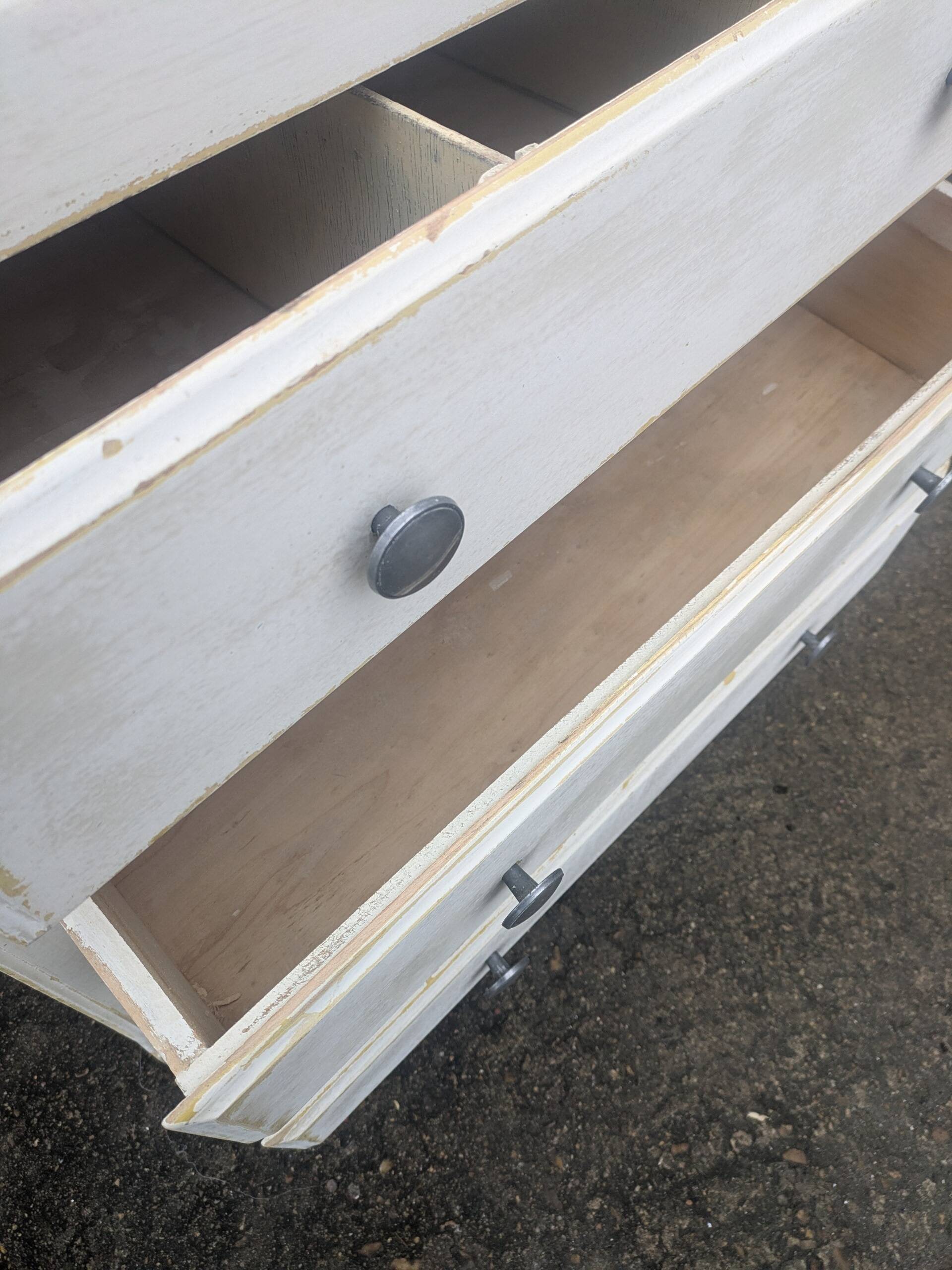 Patinated chest of drawers