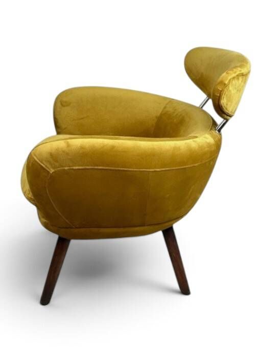 Vintage pair of mustard velvet armchairs from the 20th century.