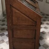 Secrétaire ancien en bois avec finitions métalliques d'époque