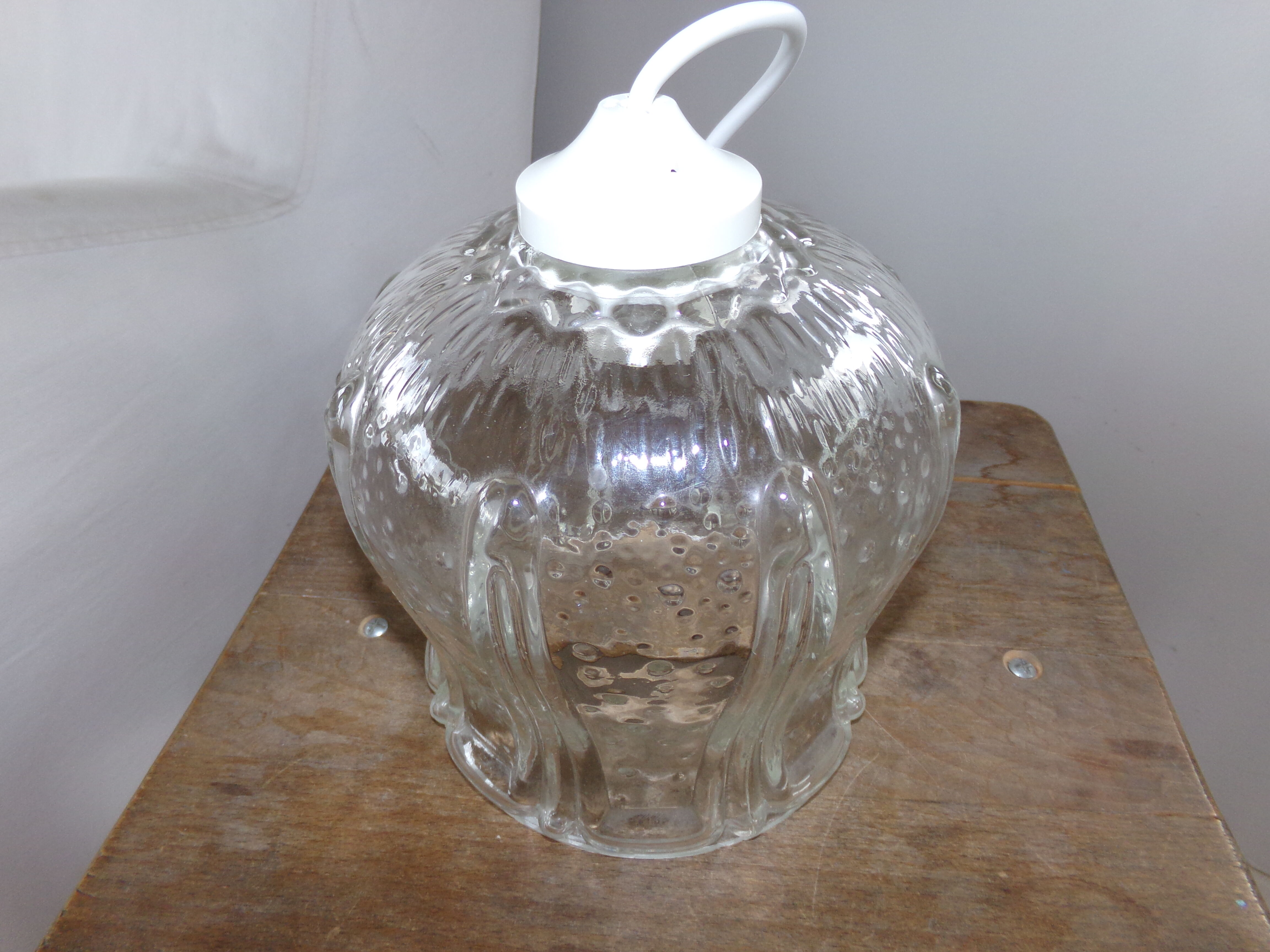 Glass hanging lamp