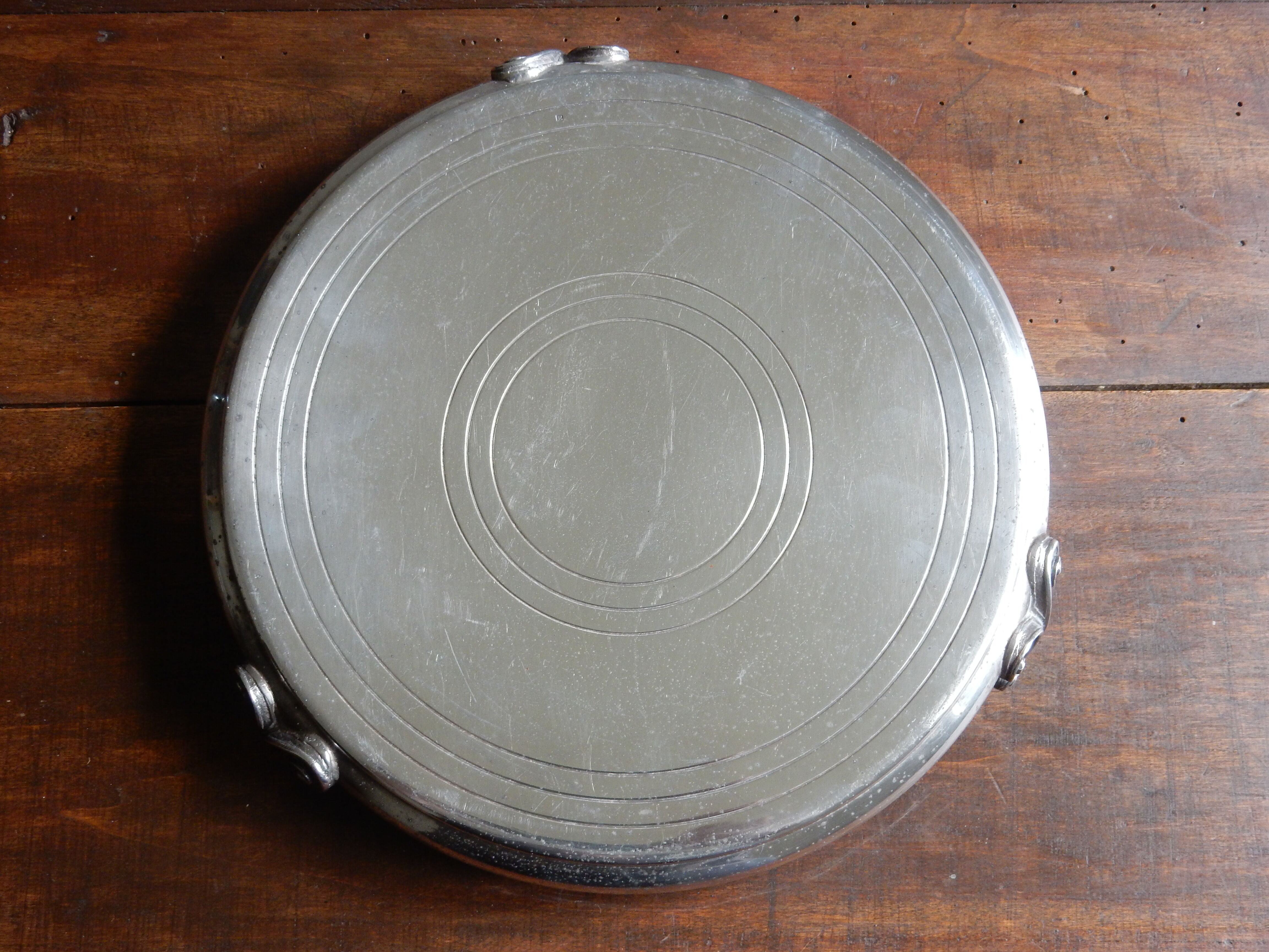 Silver metal underside, France