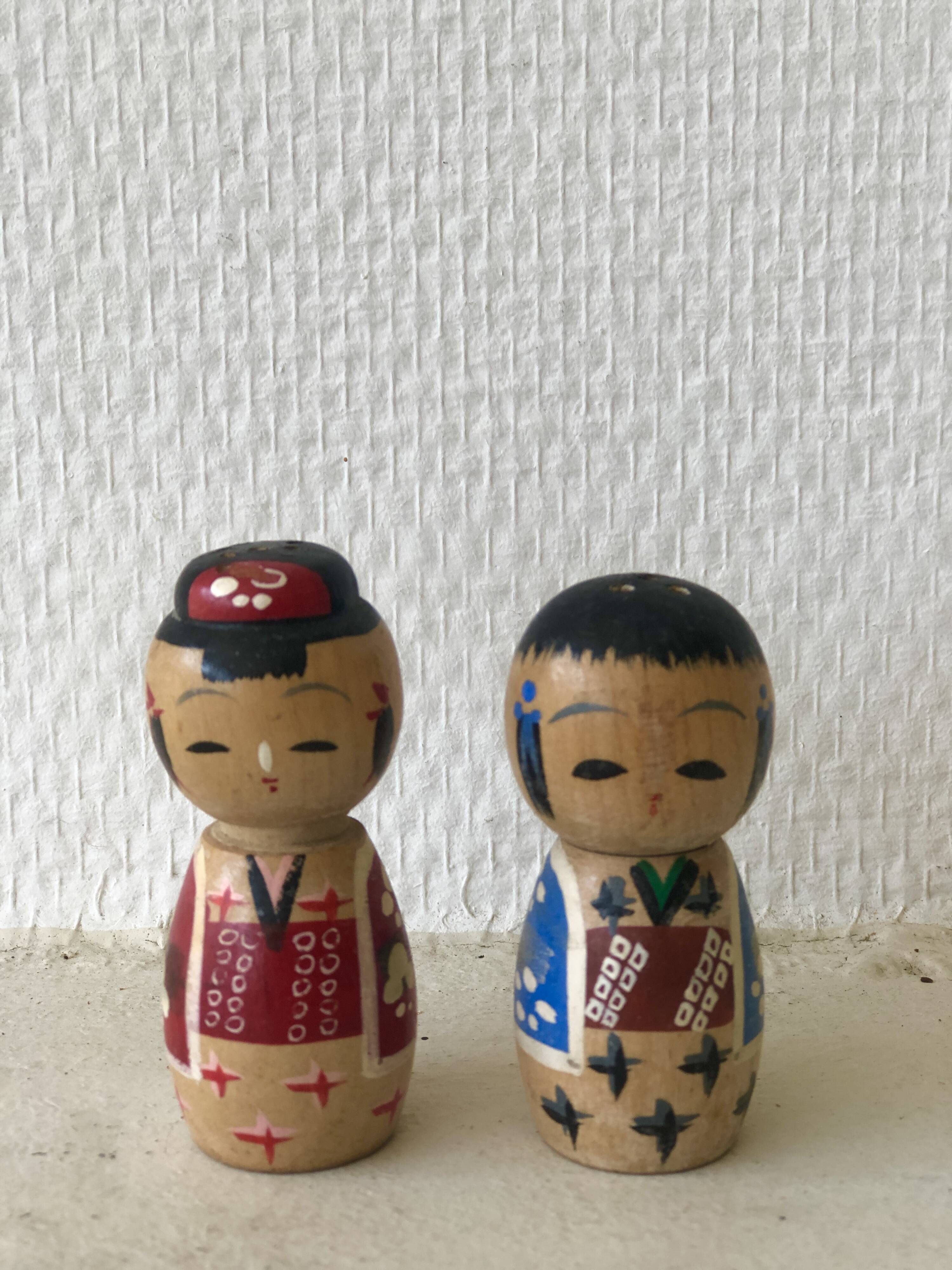 Salt and Pepper Kokeshi Dolls