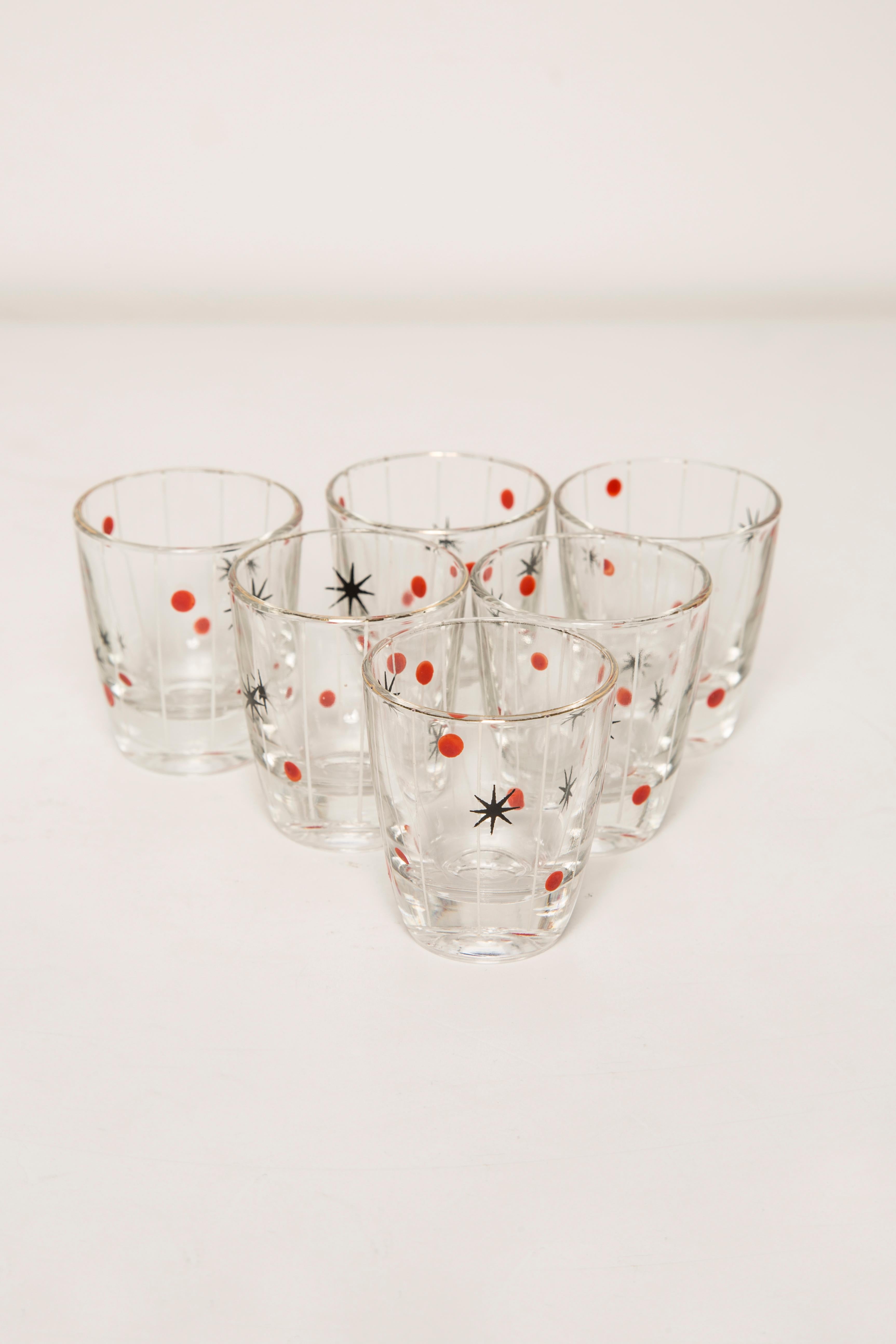 Ensemble de six petits verres du milieu du siècle, Europe, années 1960