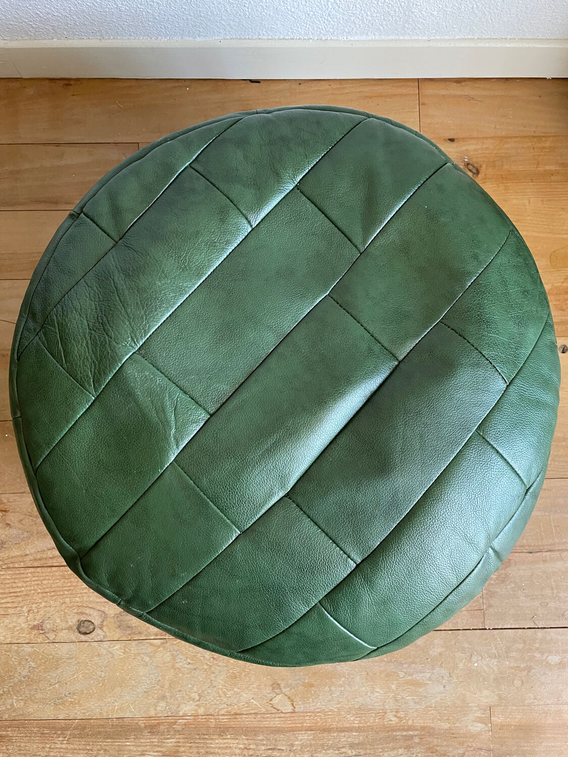 Green patchwork pouf in Sède leather