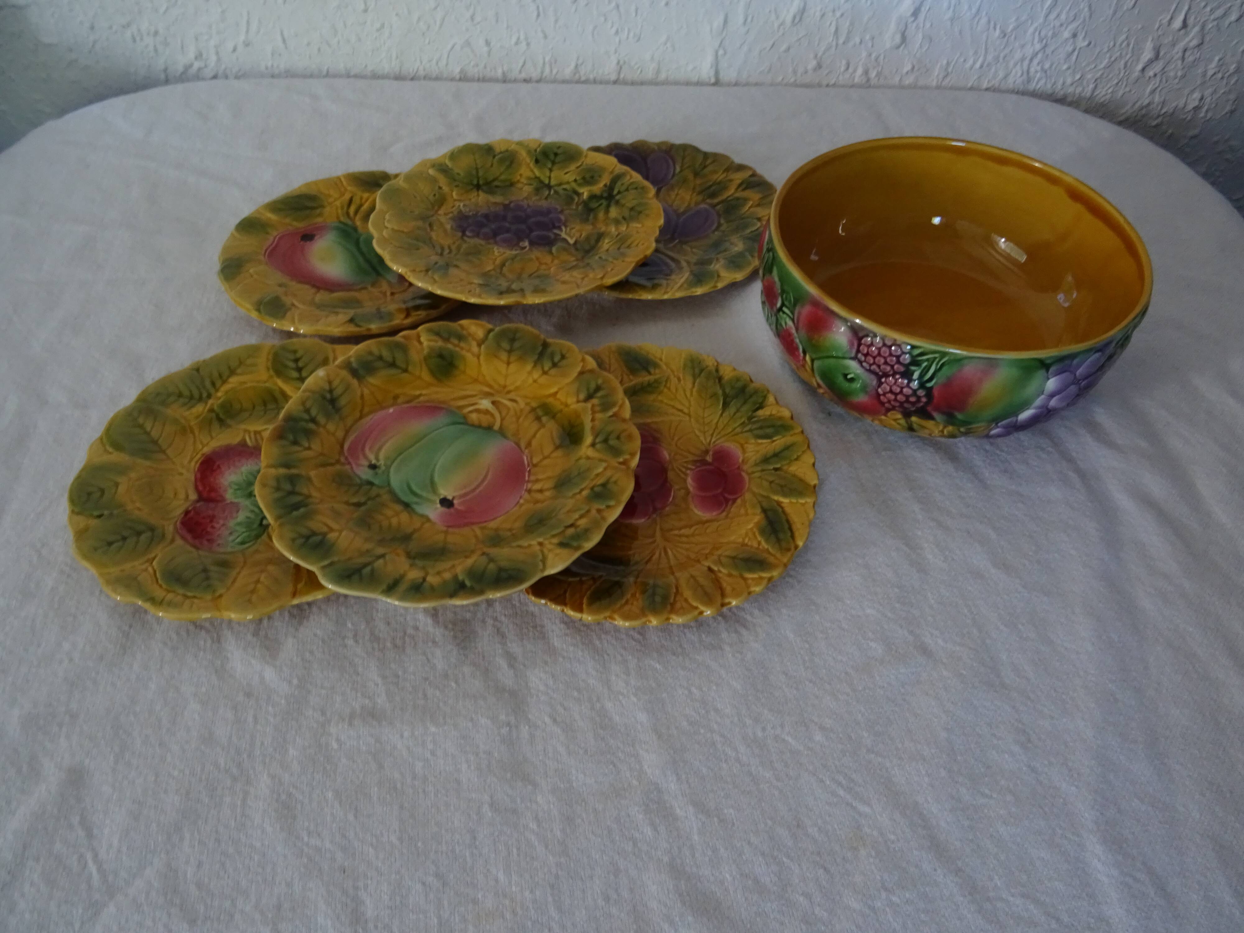 Dessert set salad bowl and 6 plates 541023 fruits barbotine sarreguemines
