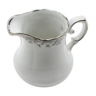 Porcelain sofafils milk pot