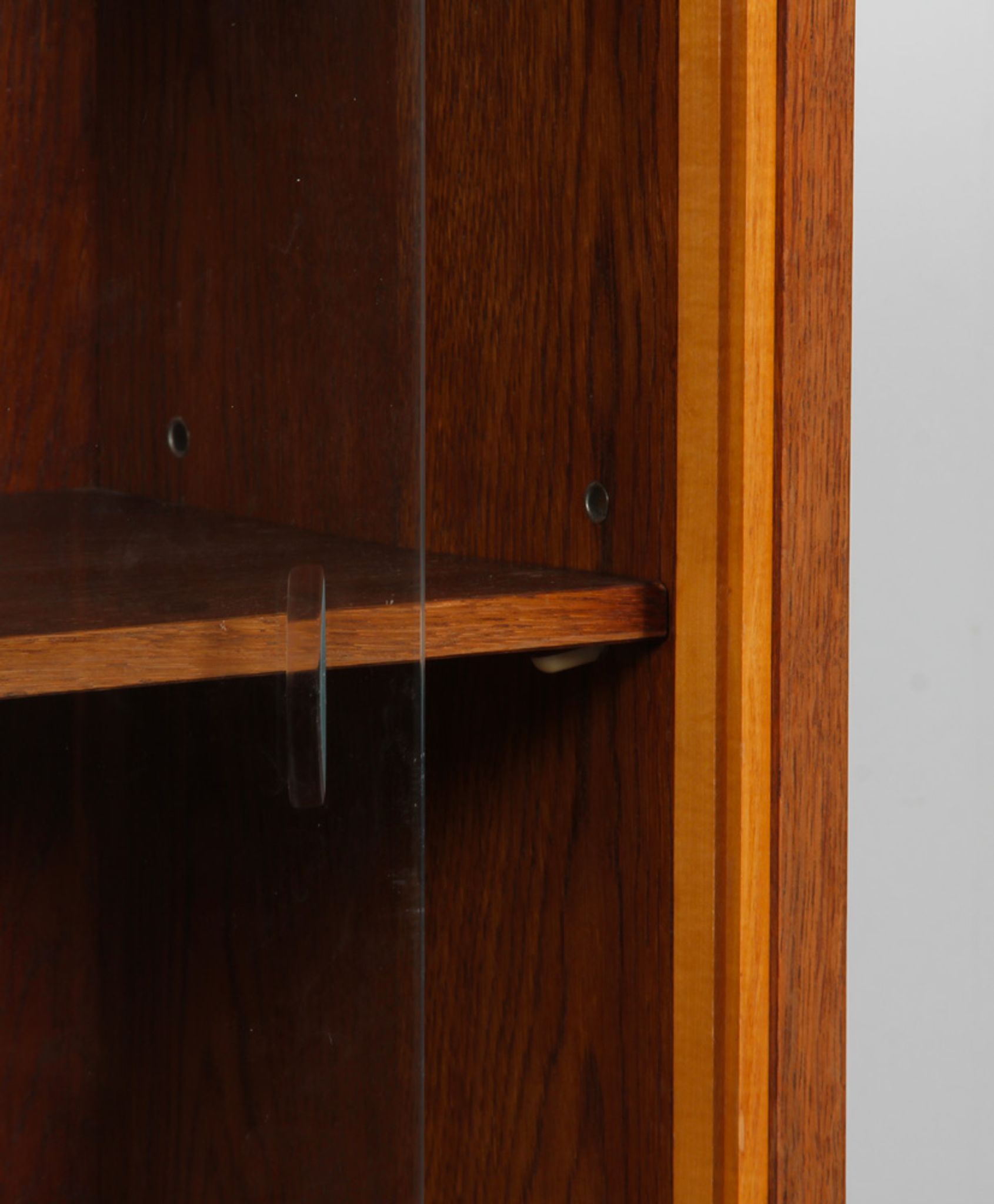 Commode vintage en bois fabrication tchèque 1960