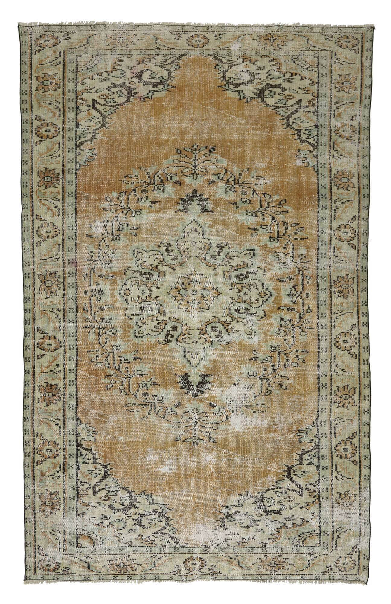 One-of-a-Kind Turkish Handwoven Vintage Rug - Timeless Vintage Elegance 271 x 170 cm