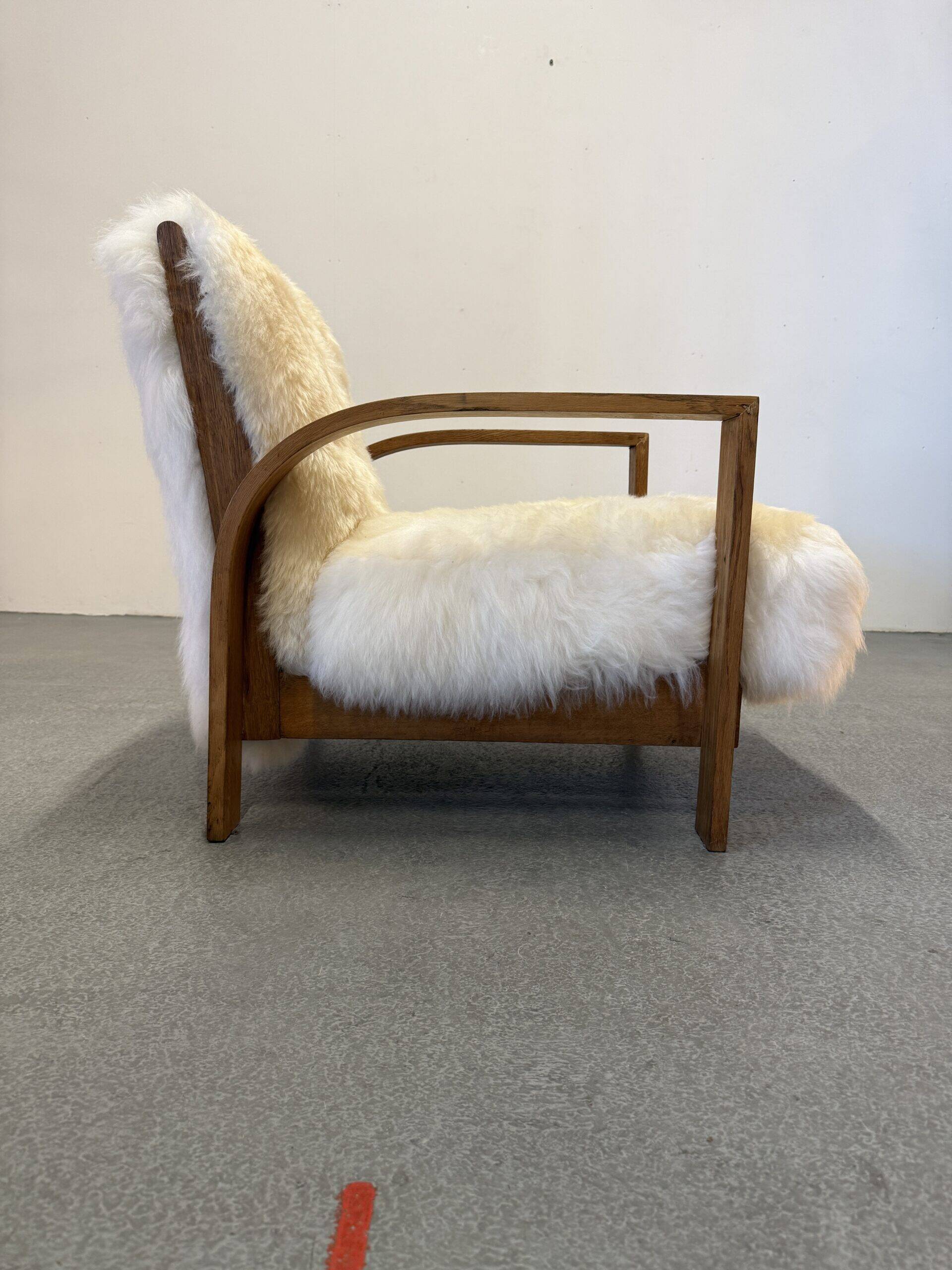 Fauteuils en peau de mouton Art Déco