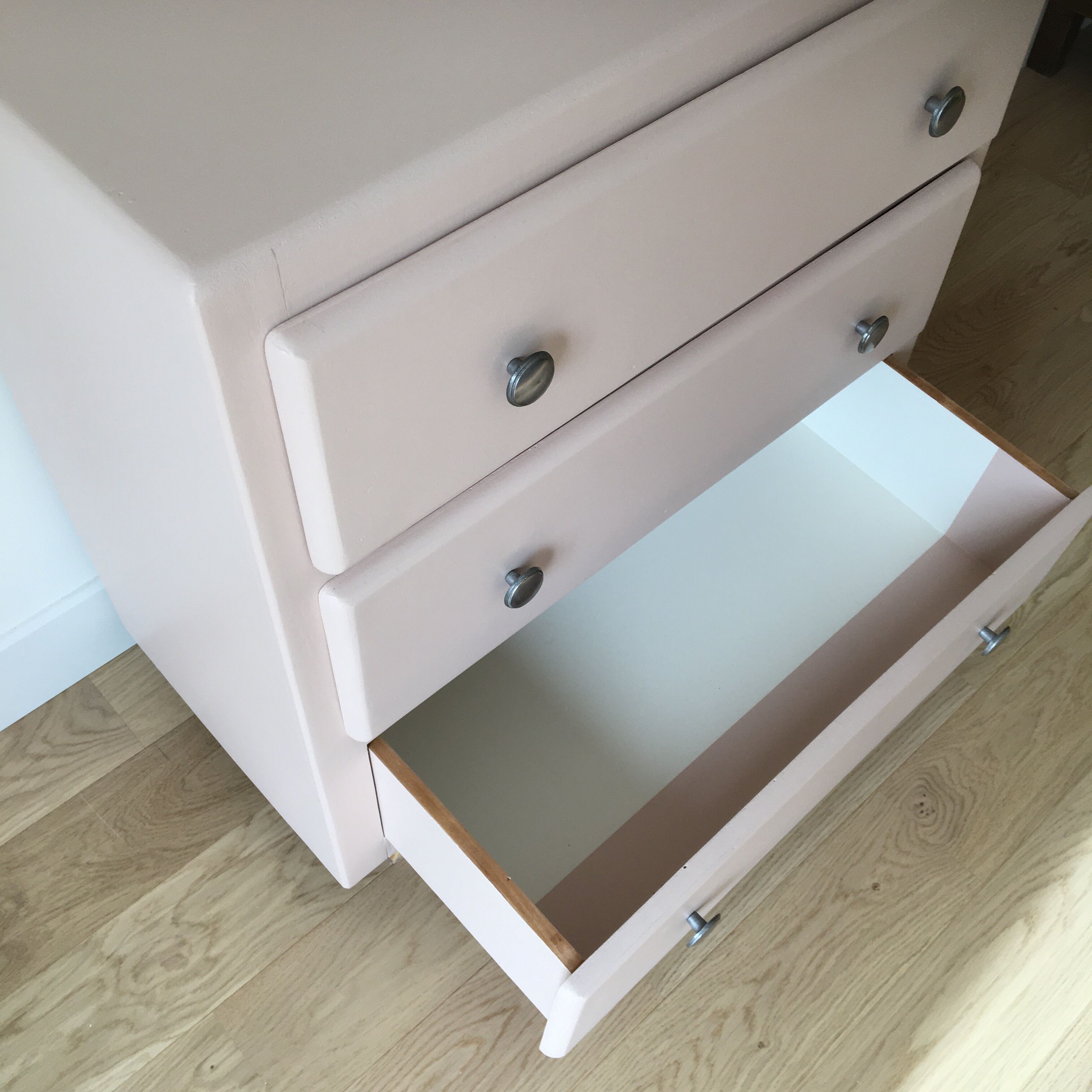 Vintage dresser