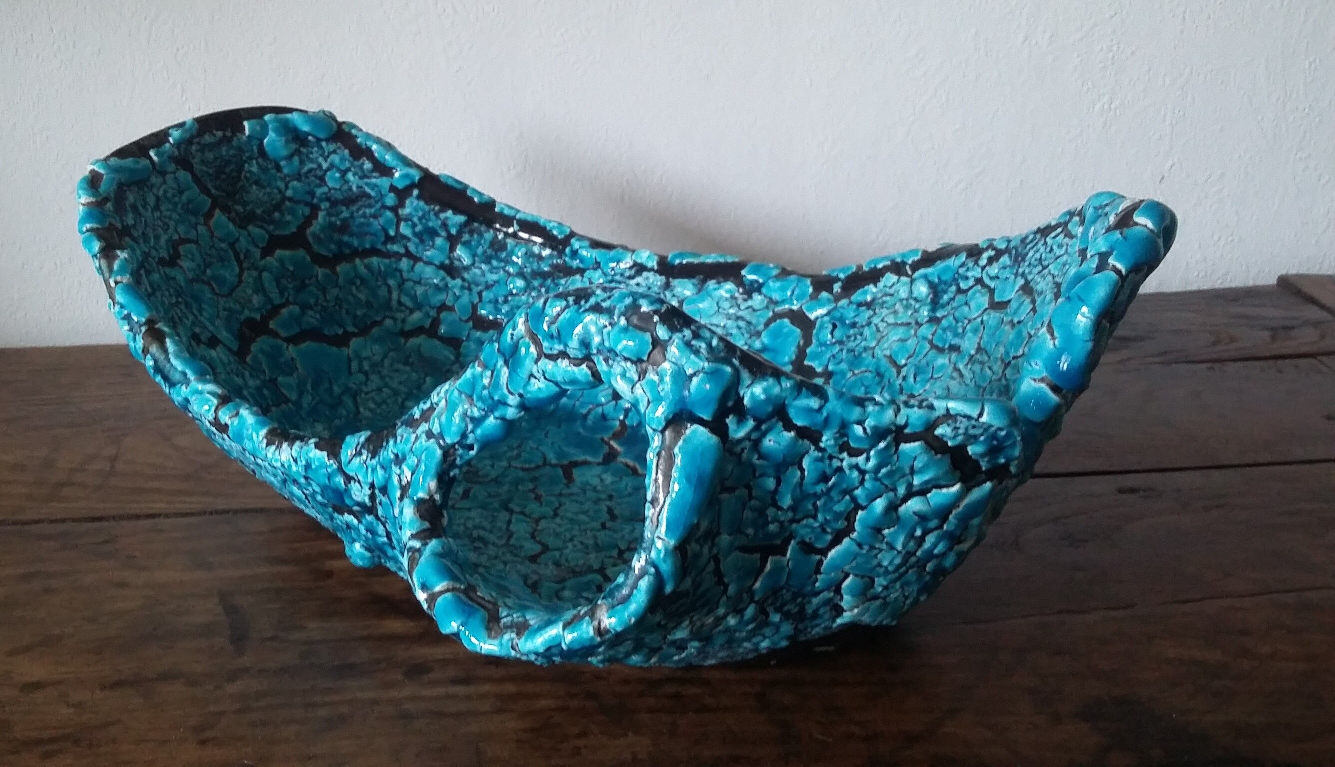 Cut turquoise faience