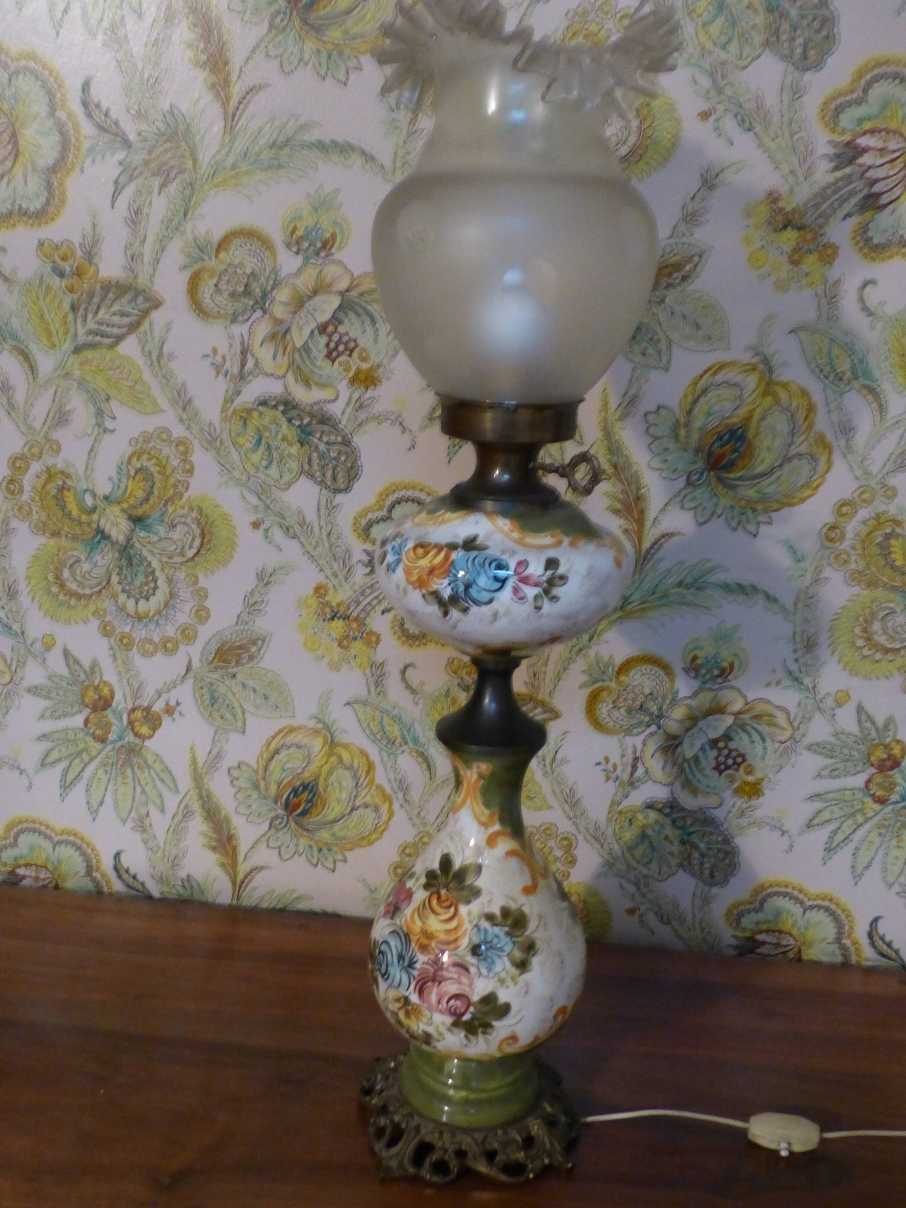 Painted ceramic lamp & lampshade glass lace