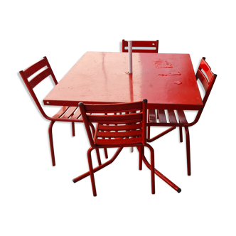 Living room garden terrace old metal tolix red