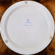 Assiette décorative en faïence de Clamecy – décor peint à la main