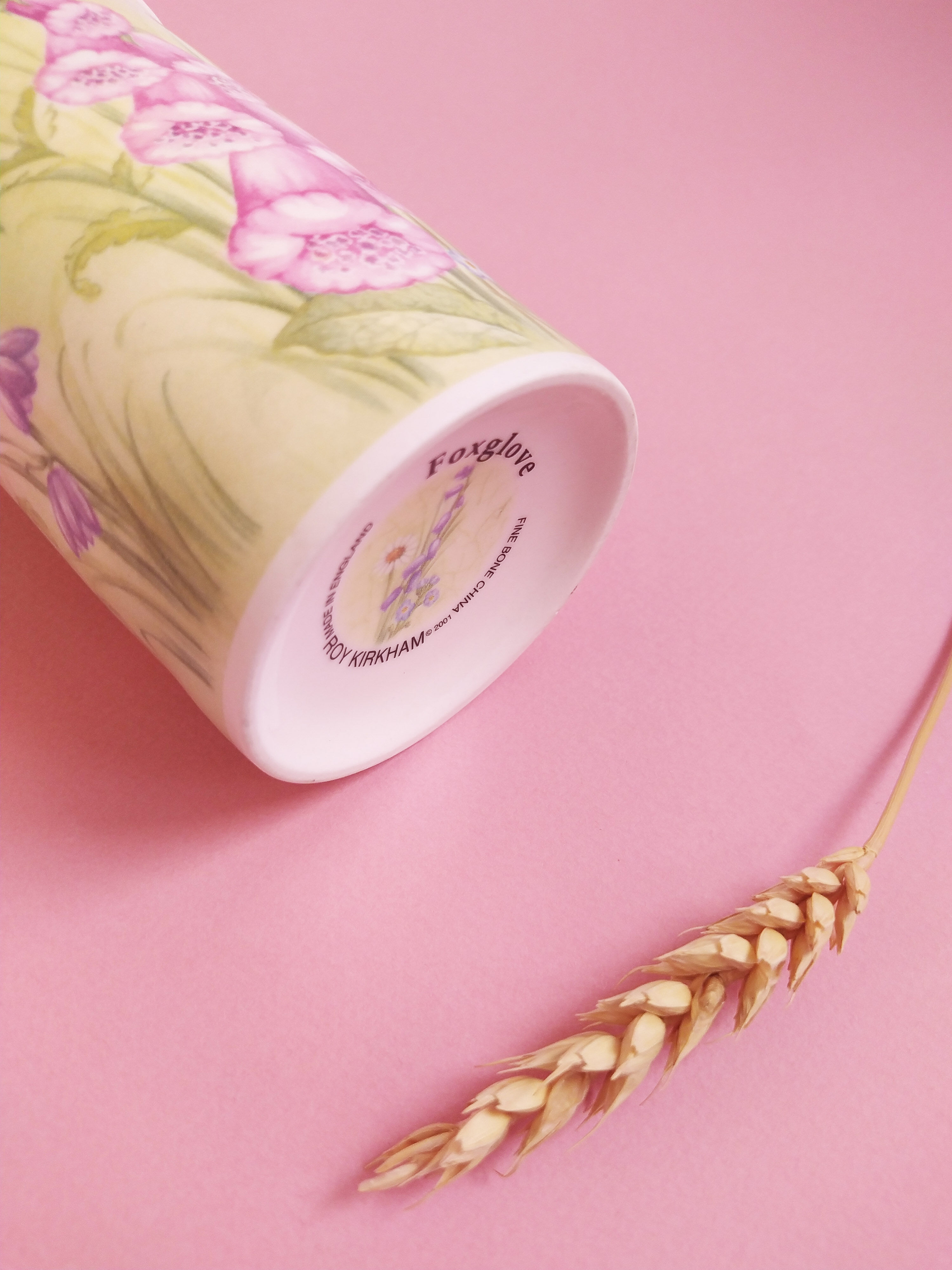 Mug Roy Kirkham foxglove fine bone china collection