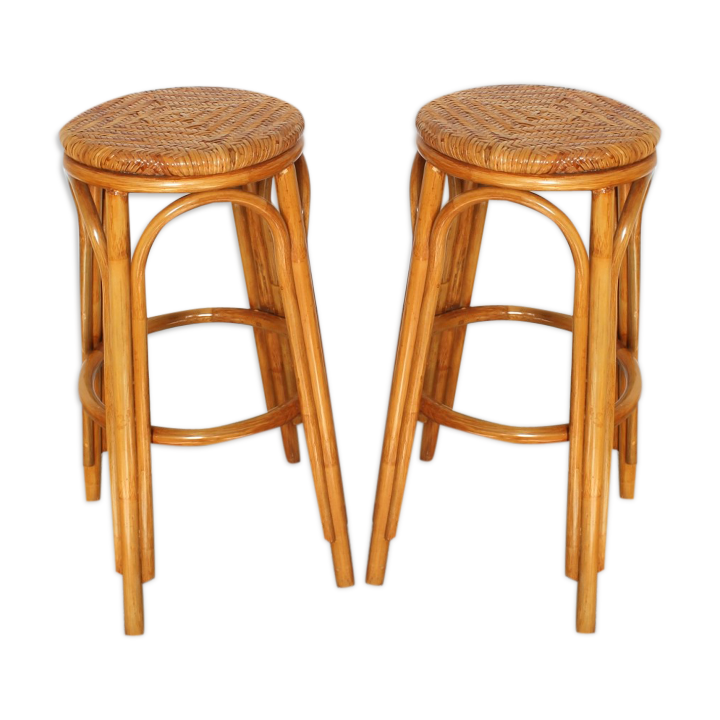 Paire de tabourets haut en rotin