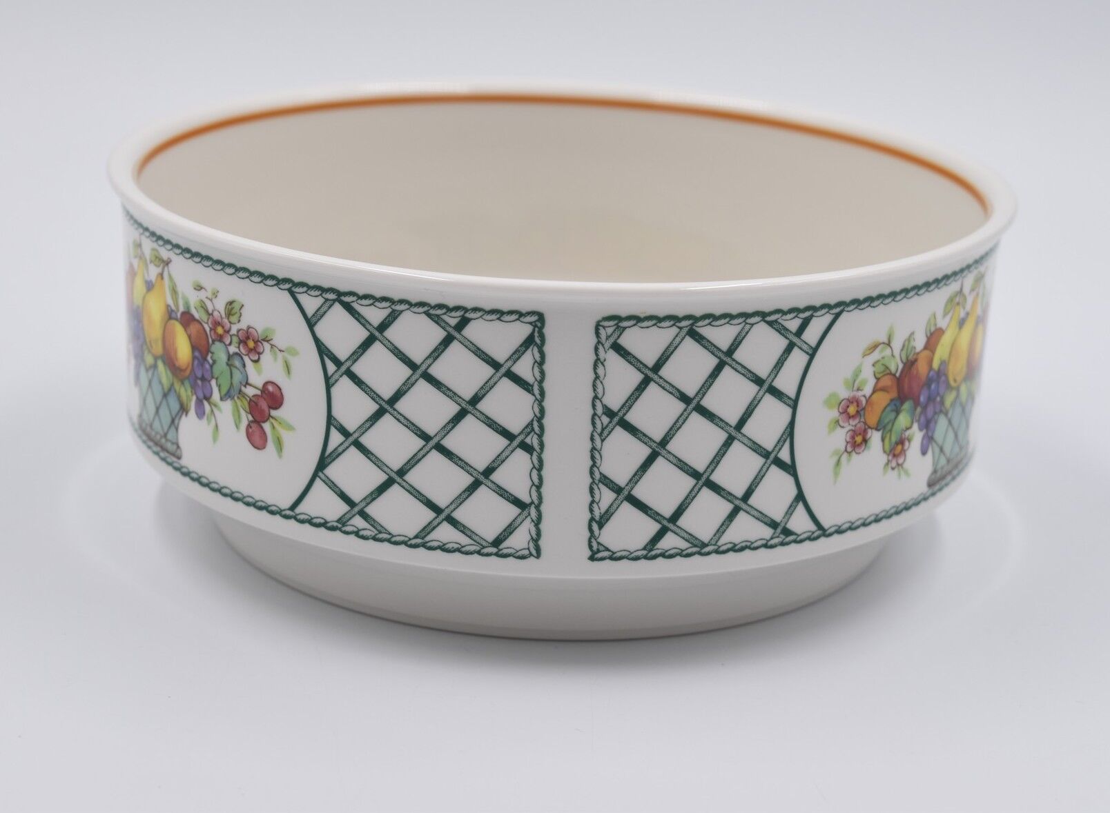 Salad bowl Villeroy & Boch model Basket
